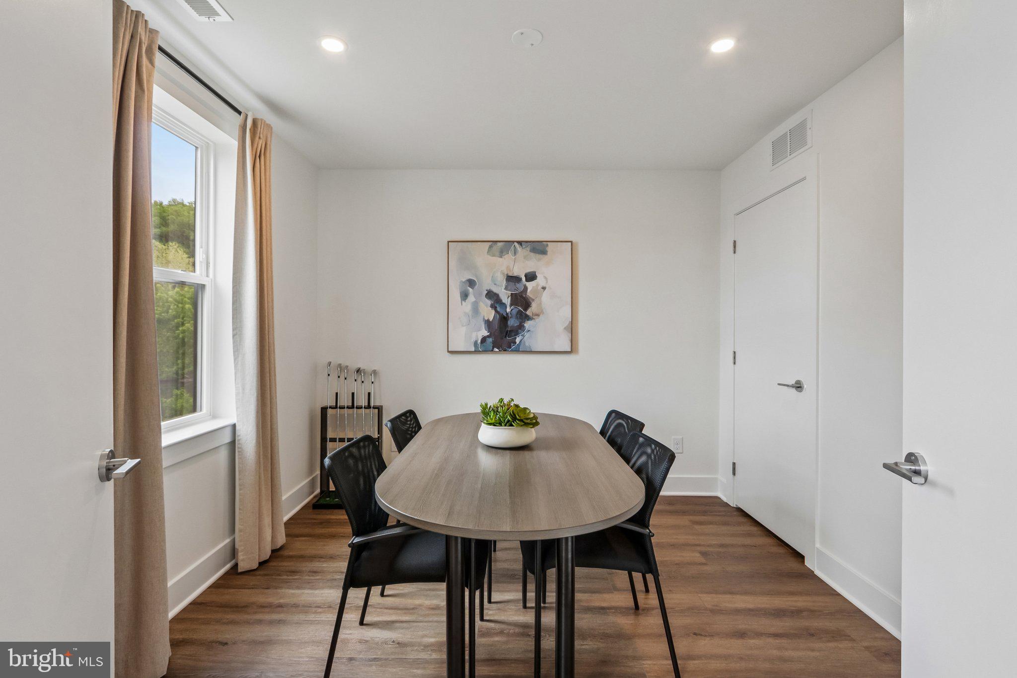 RIVER PLACE - Residential