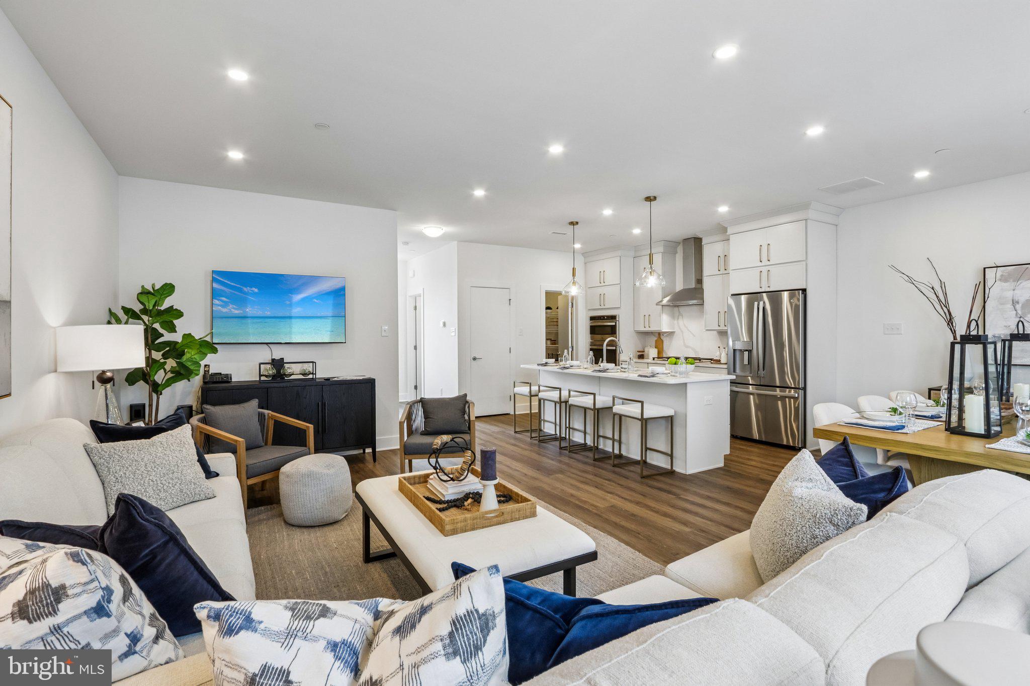 RIVER PLACE - Residential