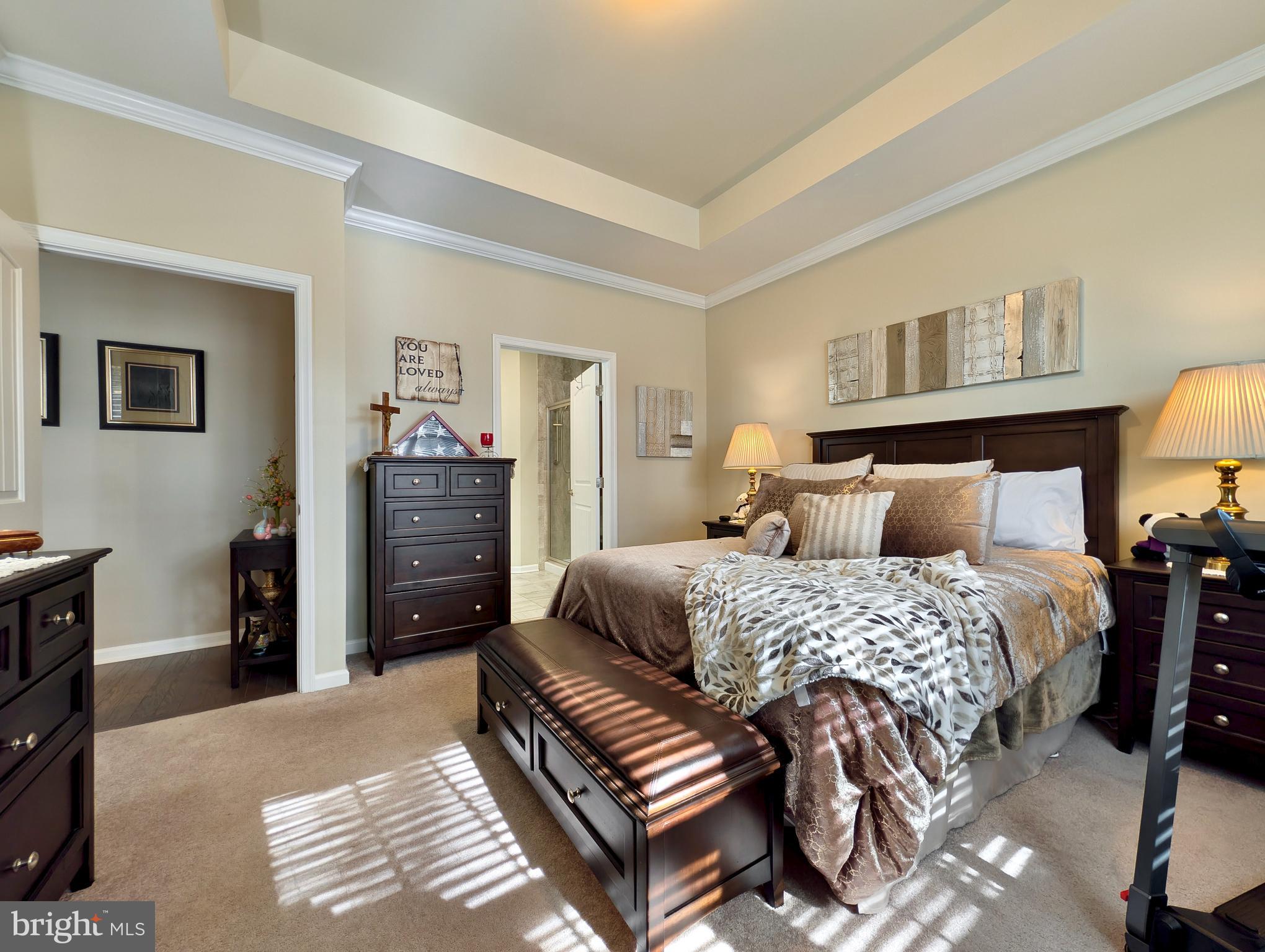 INDIAN CREEK - Residential