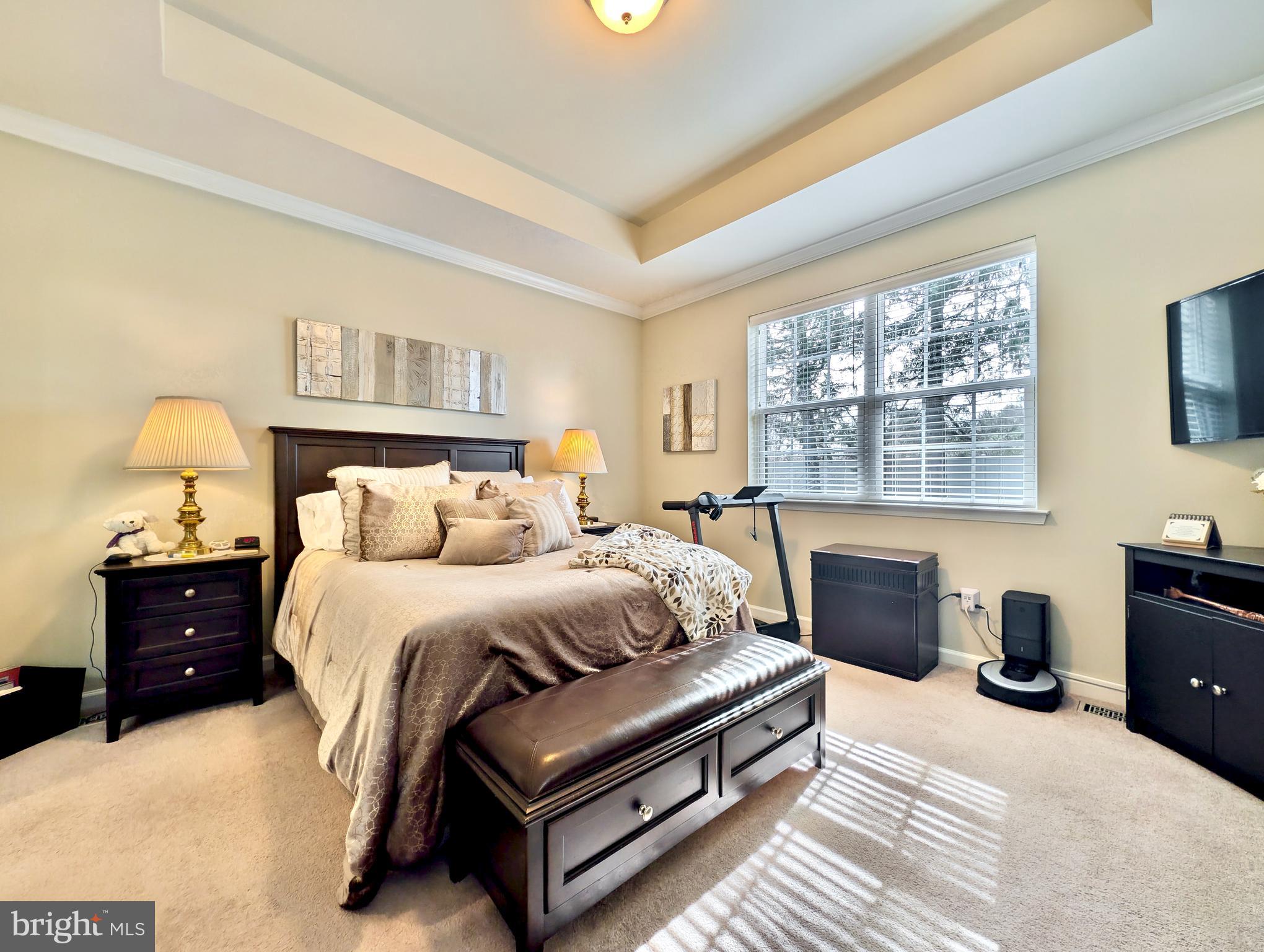 INDIAN CREEK - Residential