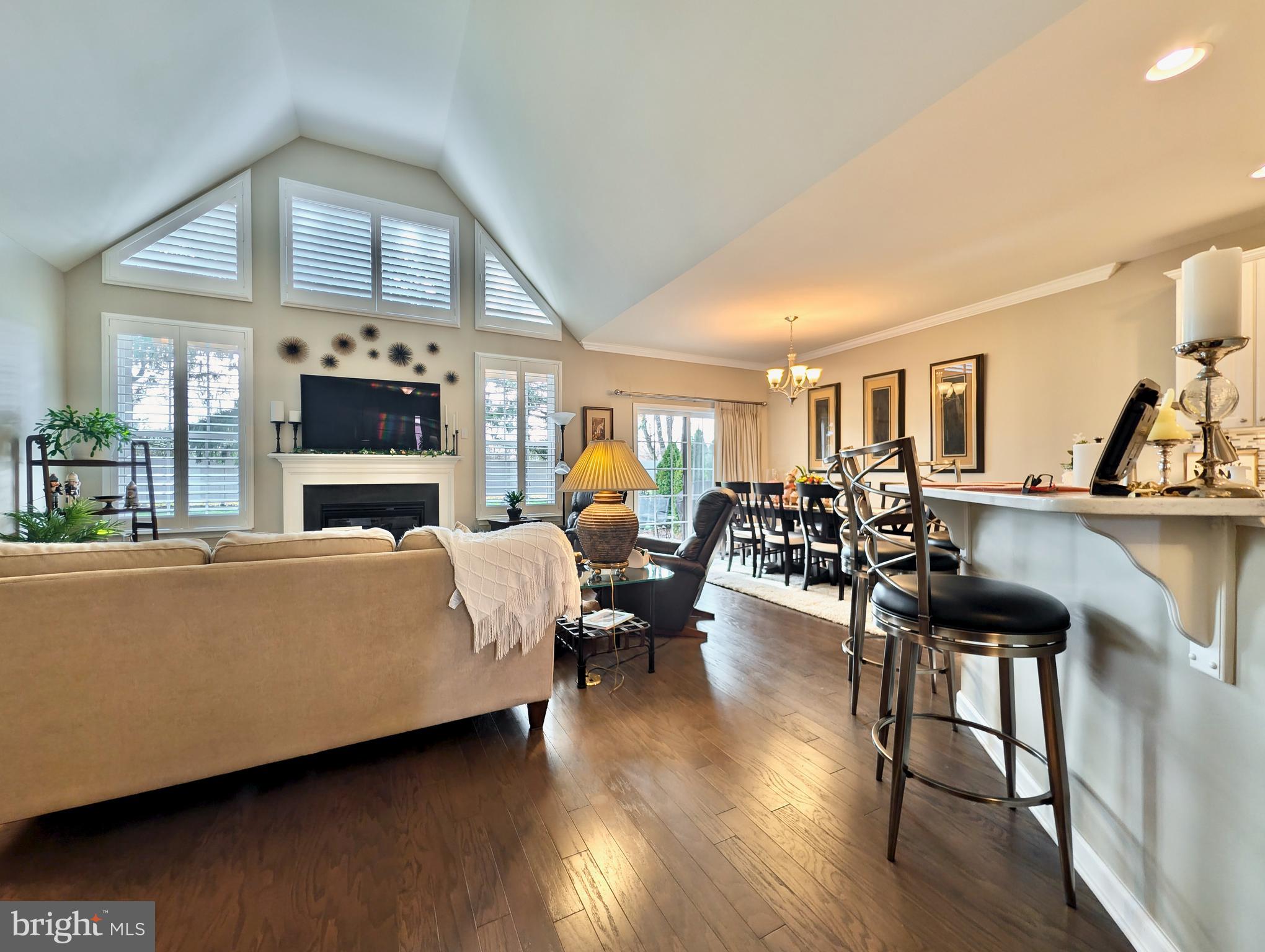 INDIAN CREEK - Residential