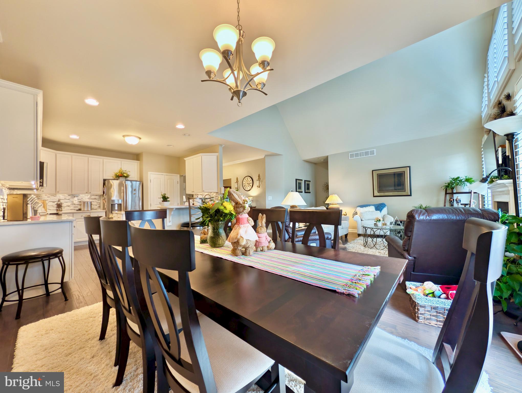 INDIAN CREEK - Residential