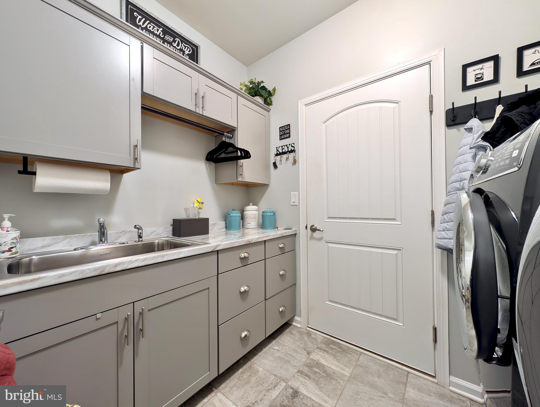 INDIAN CREEK - Residential