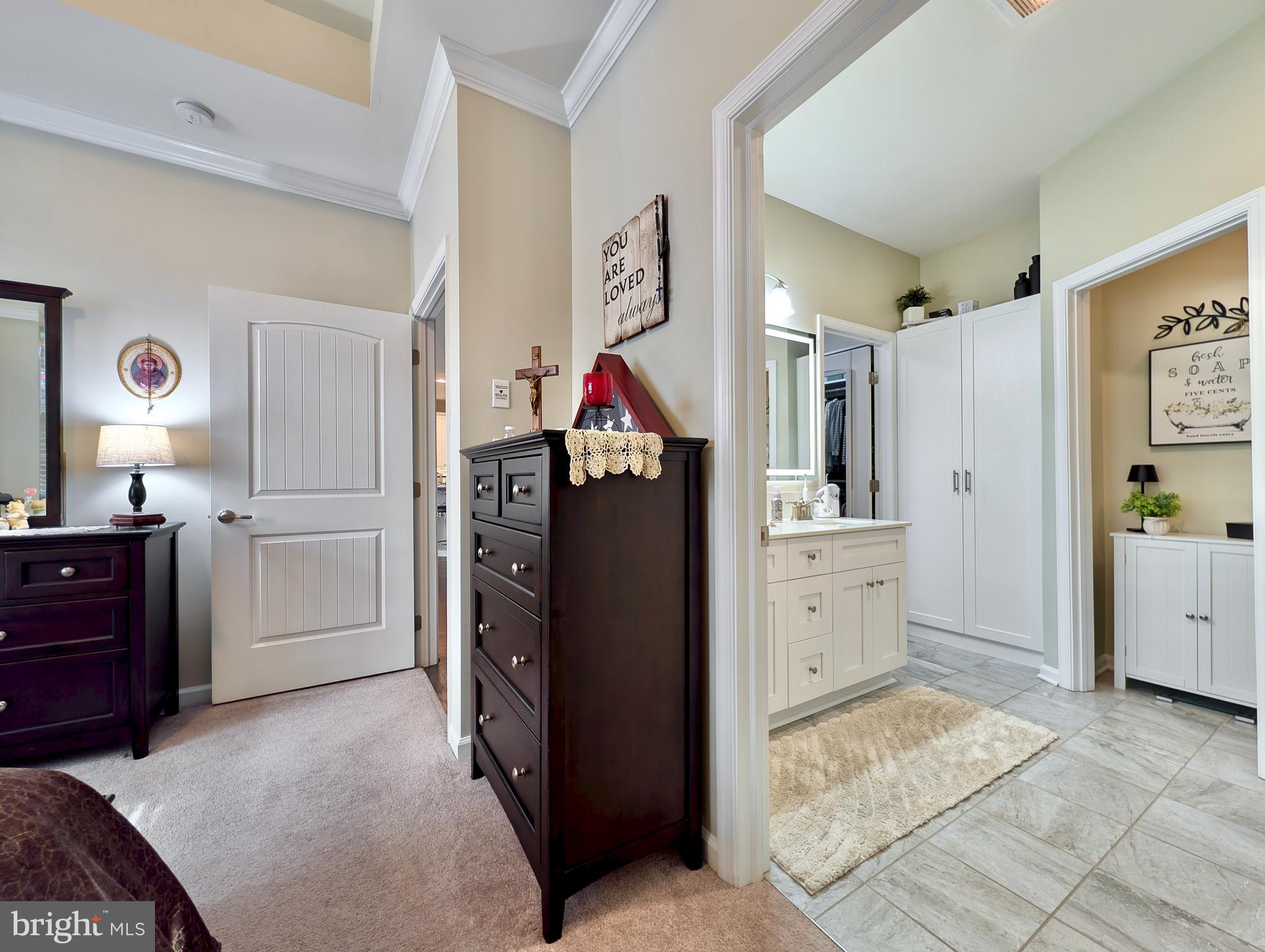 INDIAN CREEK - Residential