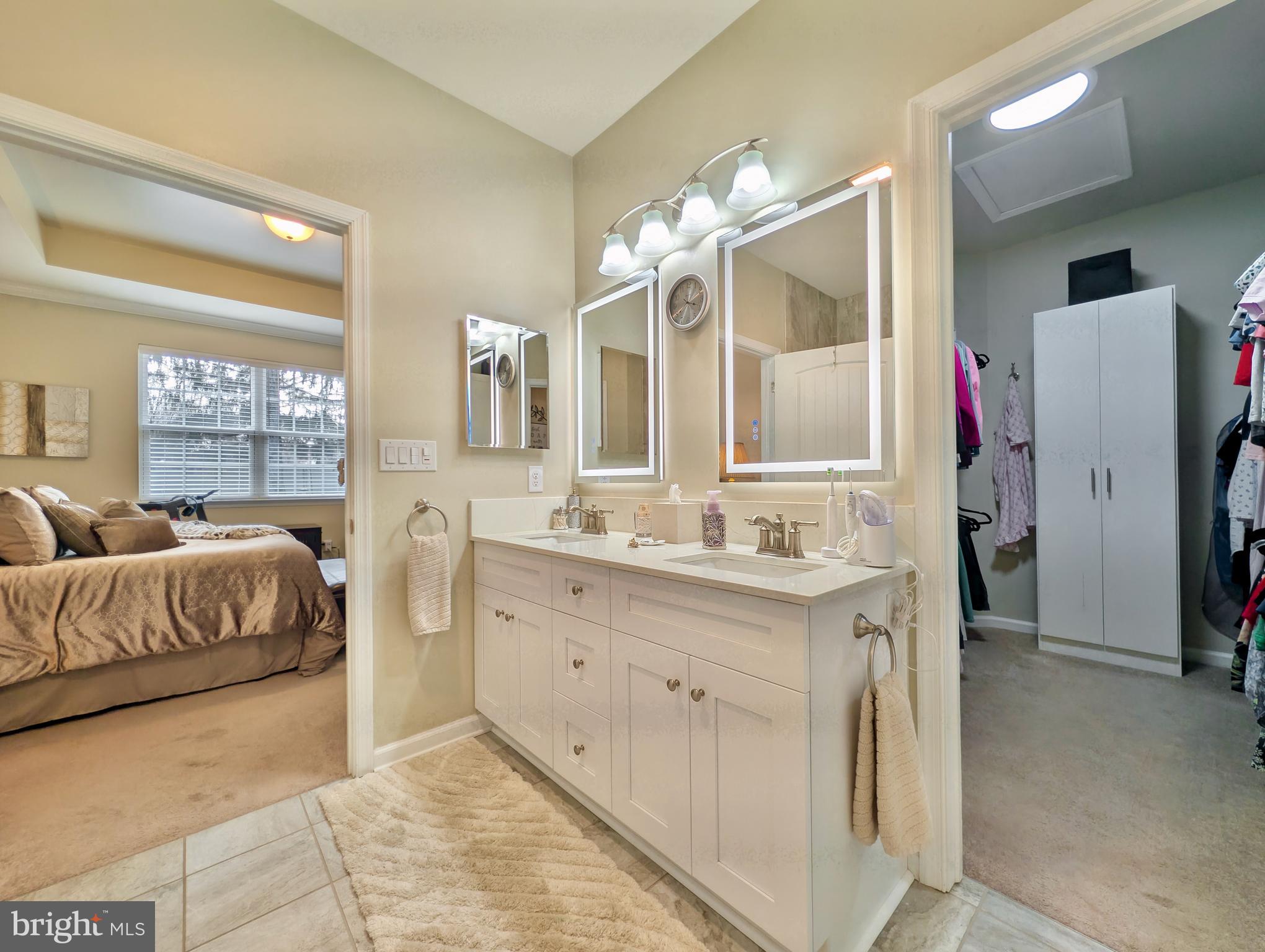 INDIAN CREEK - Residential