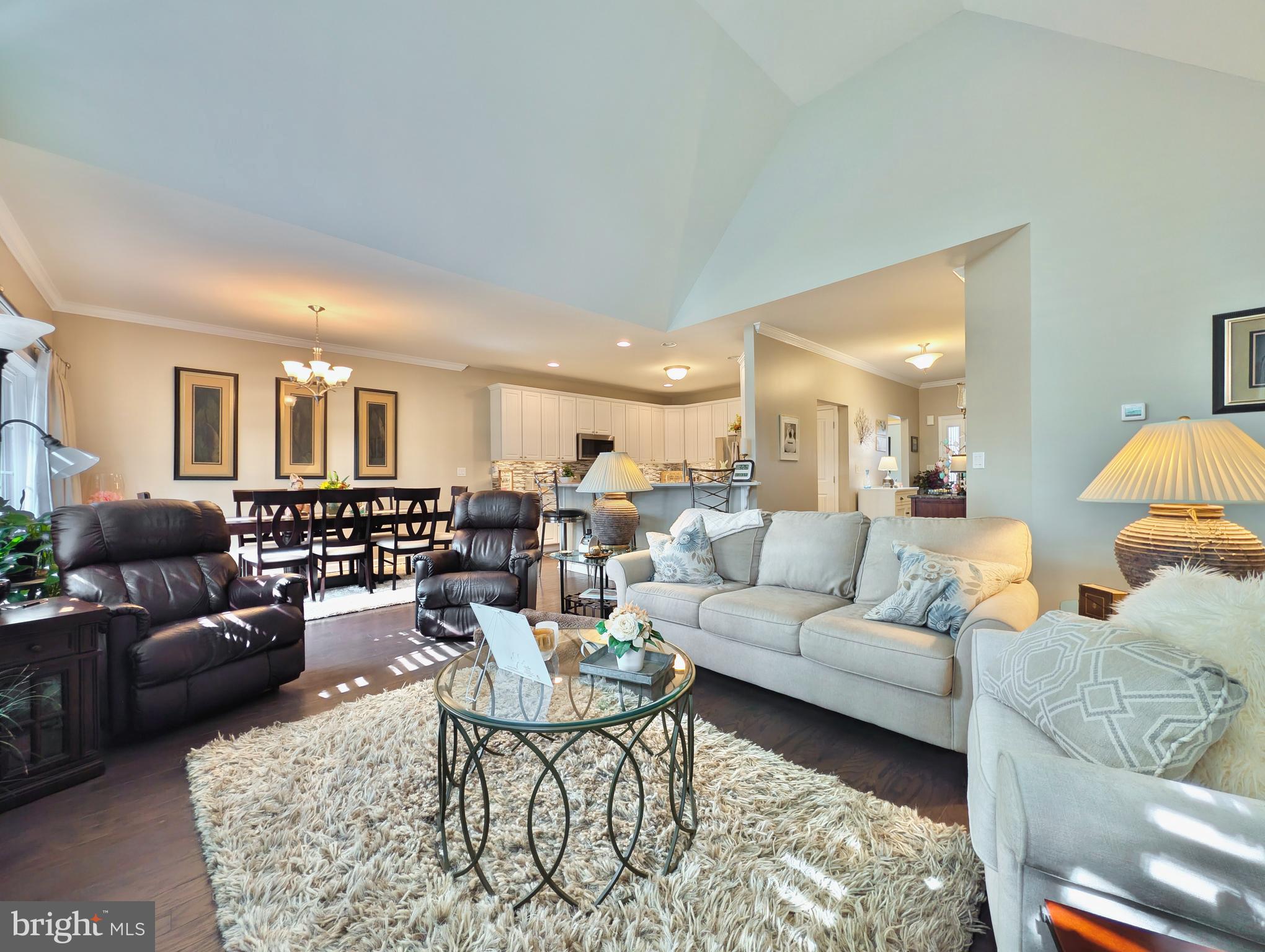 INDIAN CREEK - Residential