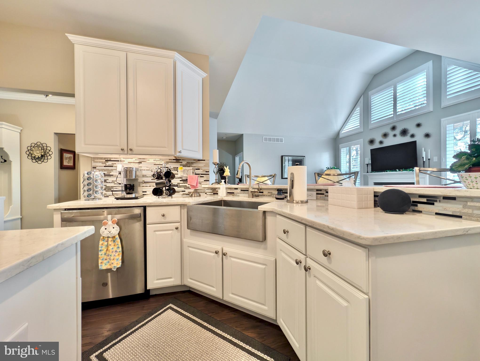 INDIAN CREEK - Residential