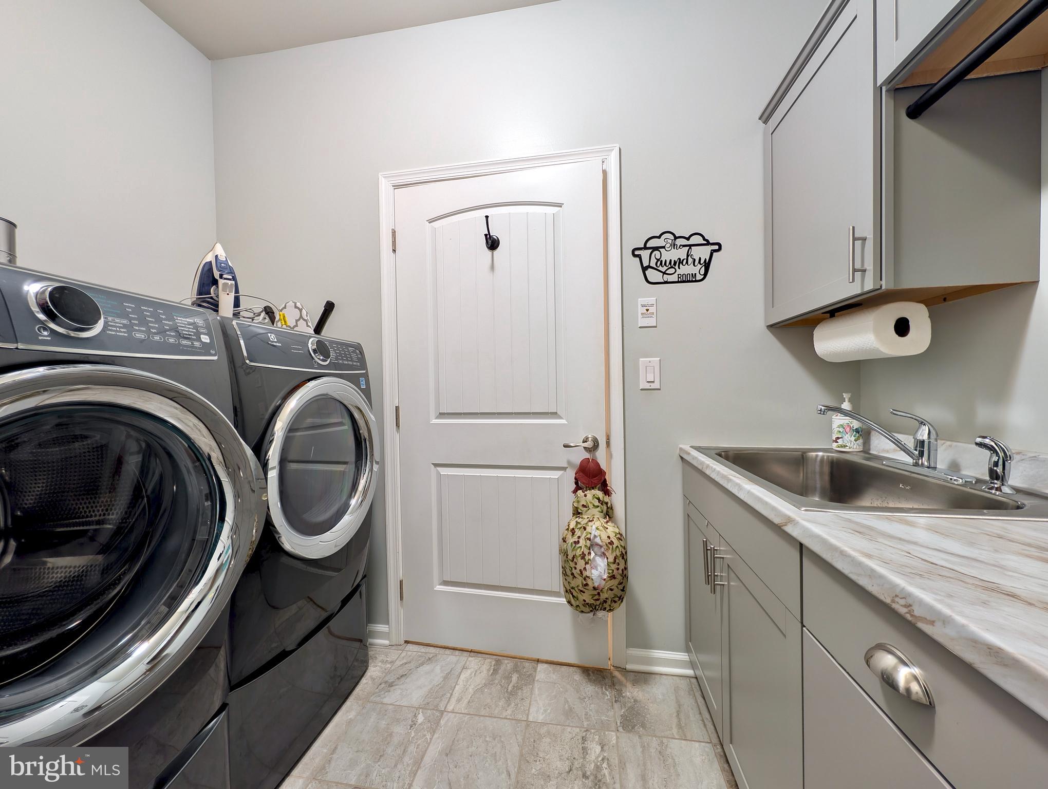 INDIAN CREEK - Residential