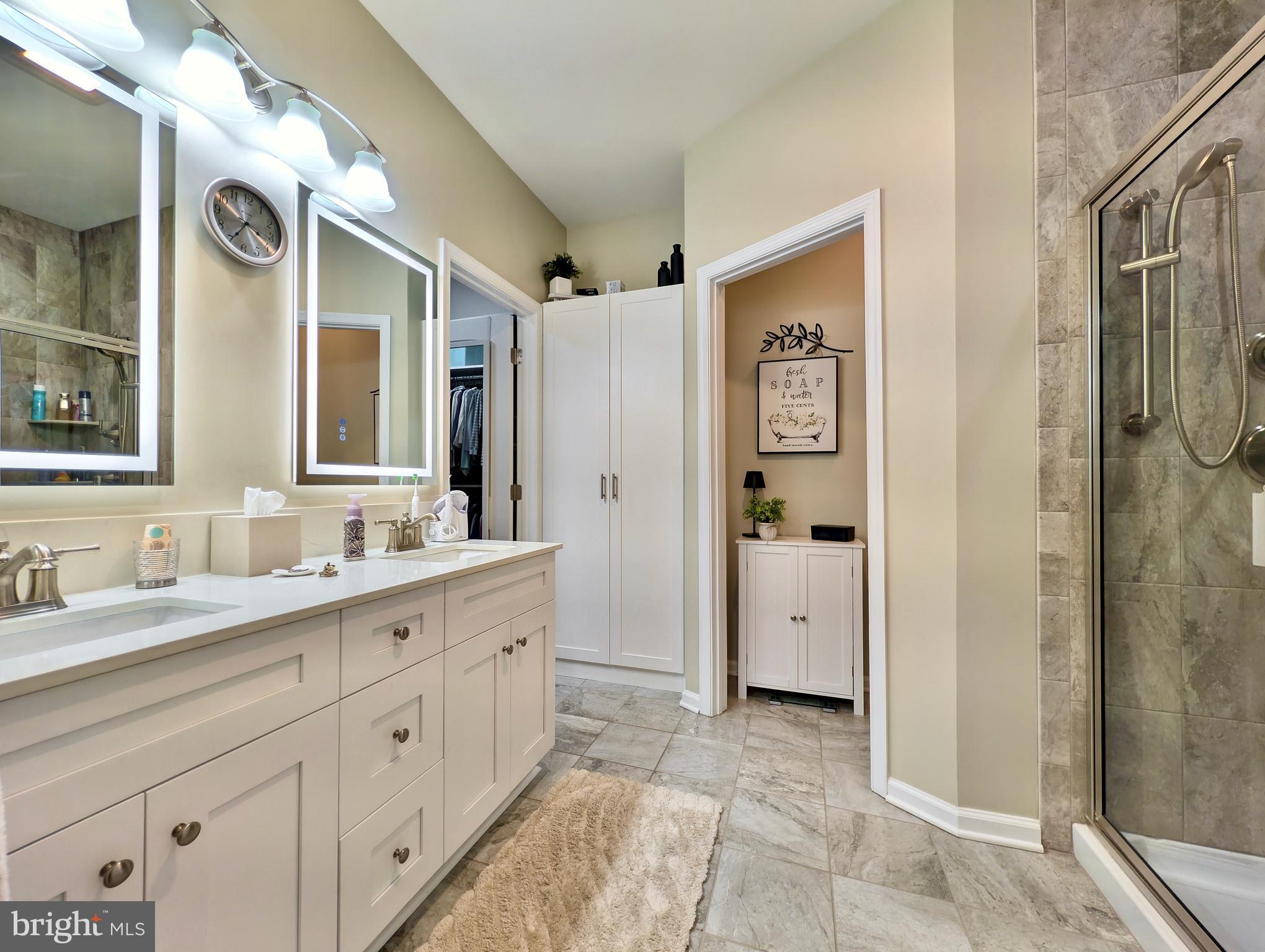 INDIAN CREEK - Residential