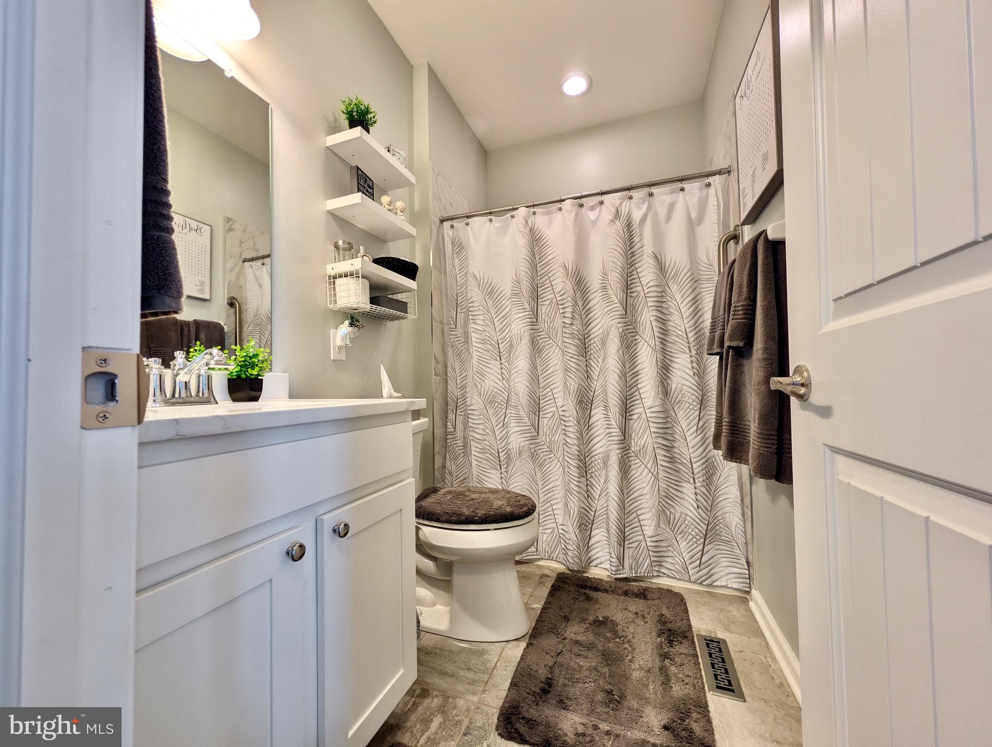 INDIAN CREEK - Residential