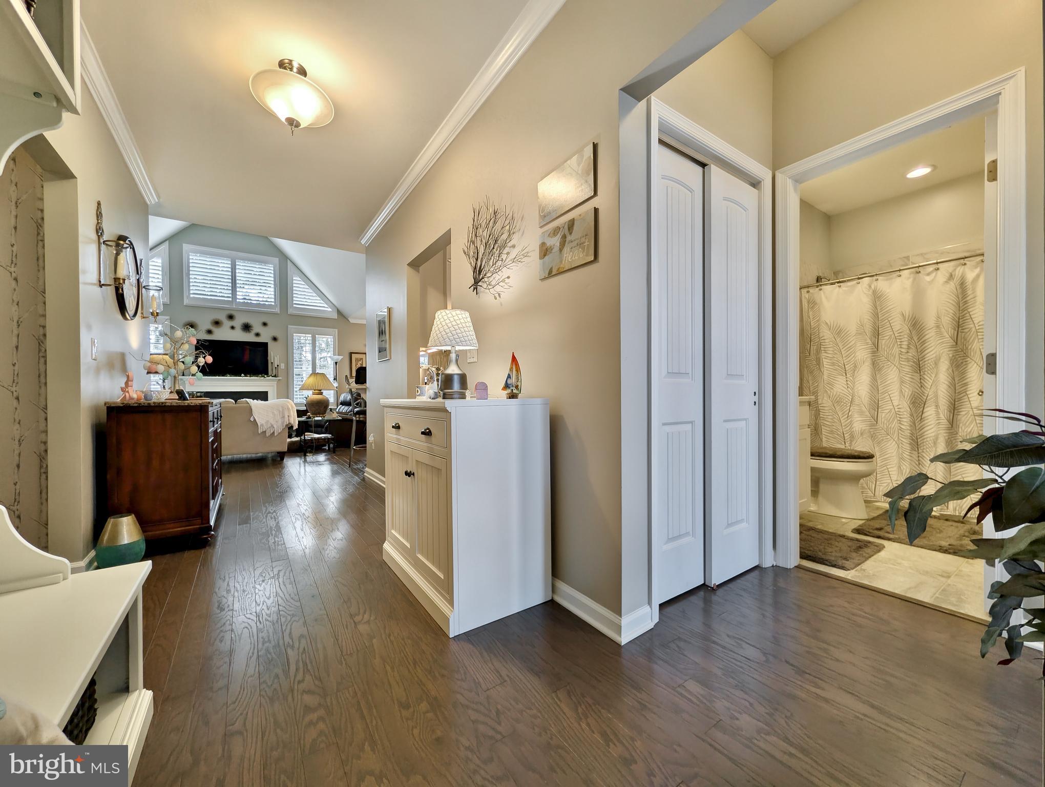 INDIAN CREEK - Residential