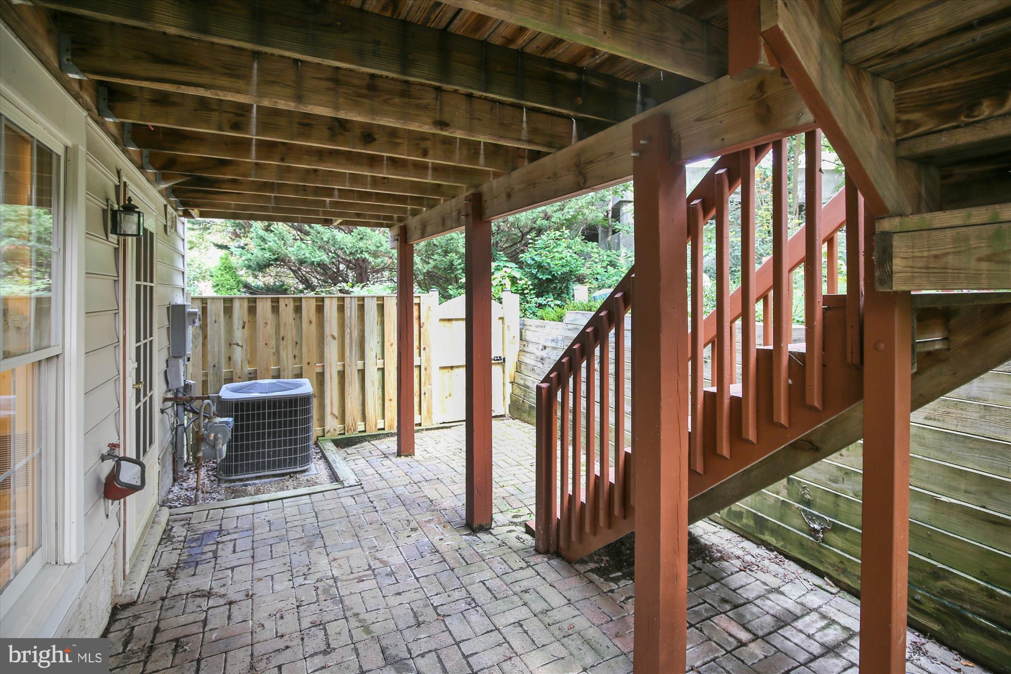 REES ESTATE - Residential Lease