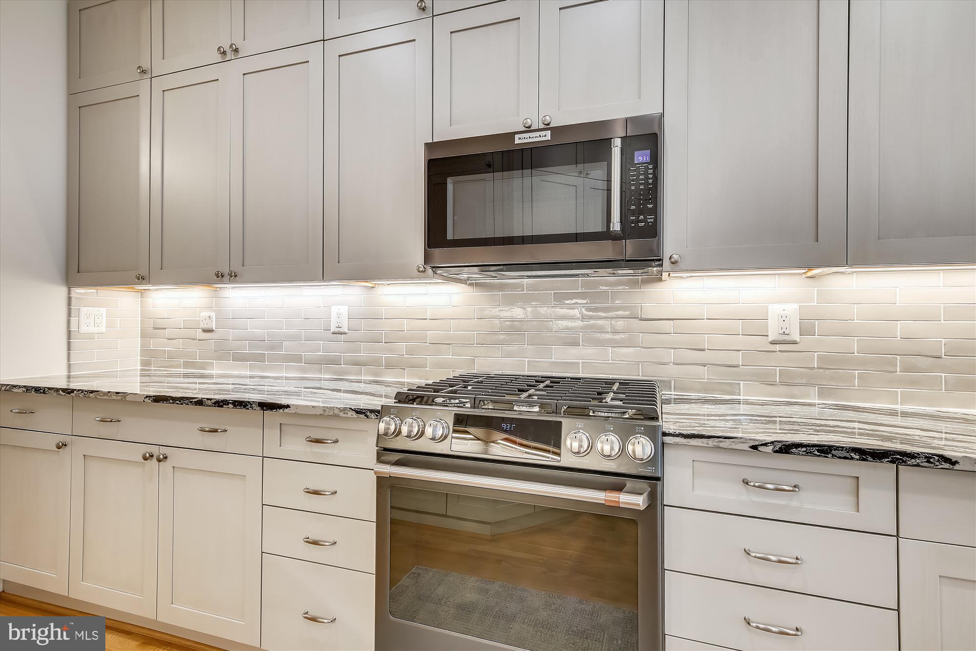 REES ESTATE - Residential Lease