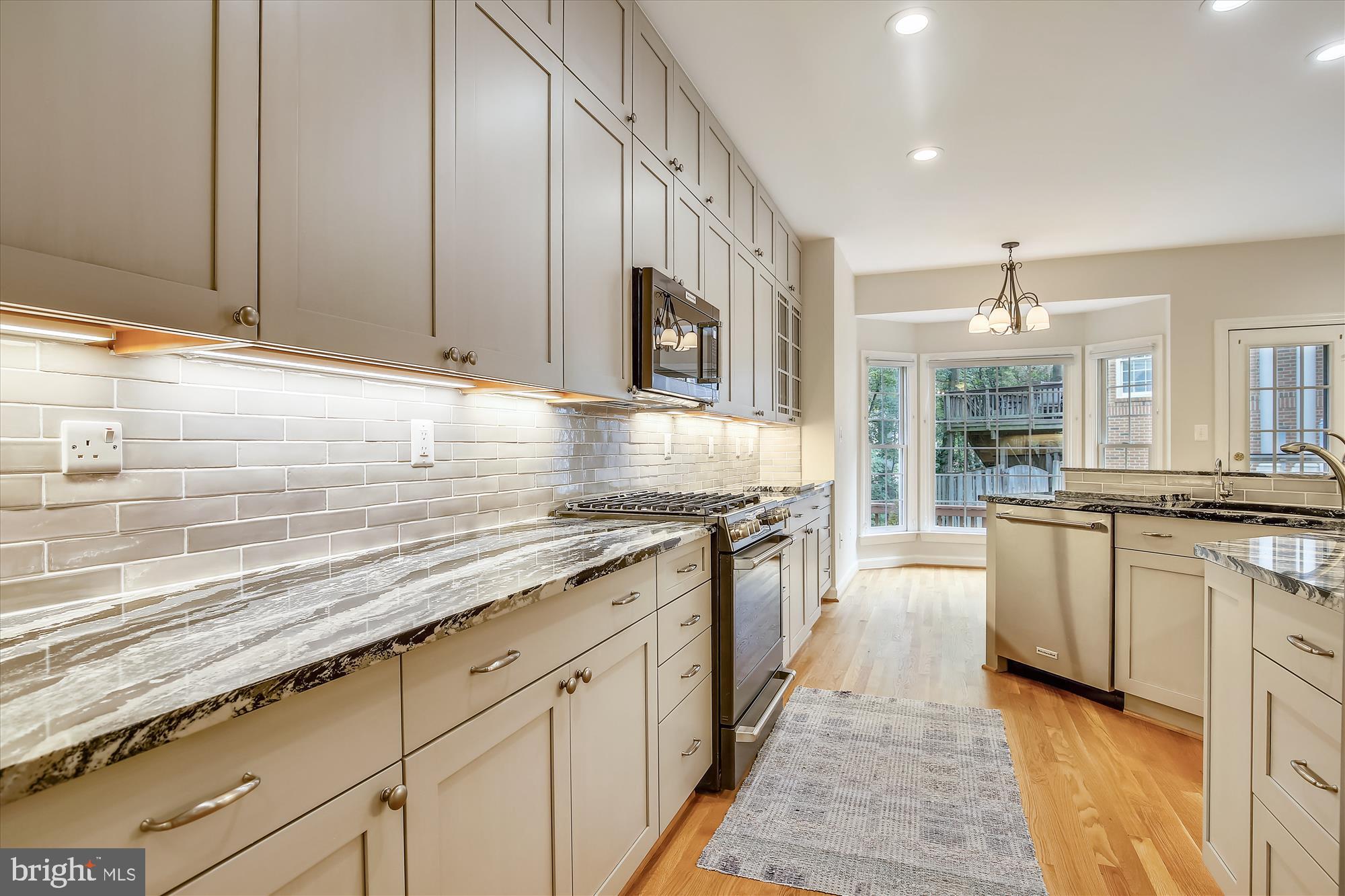 REES ESTATE - Residential Lease