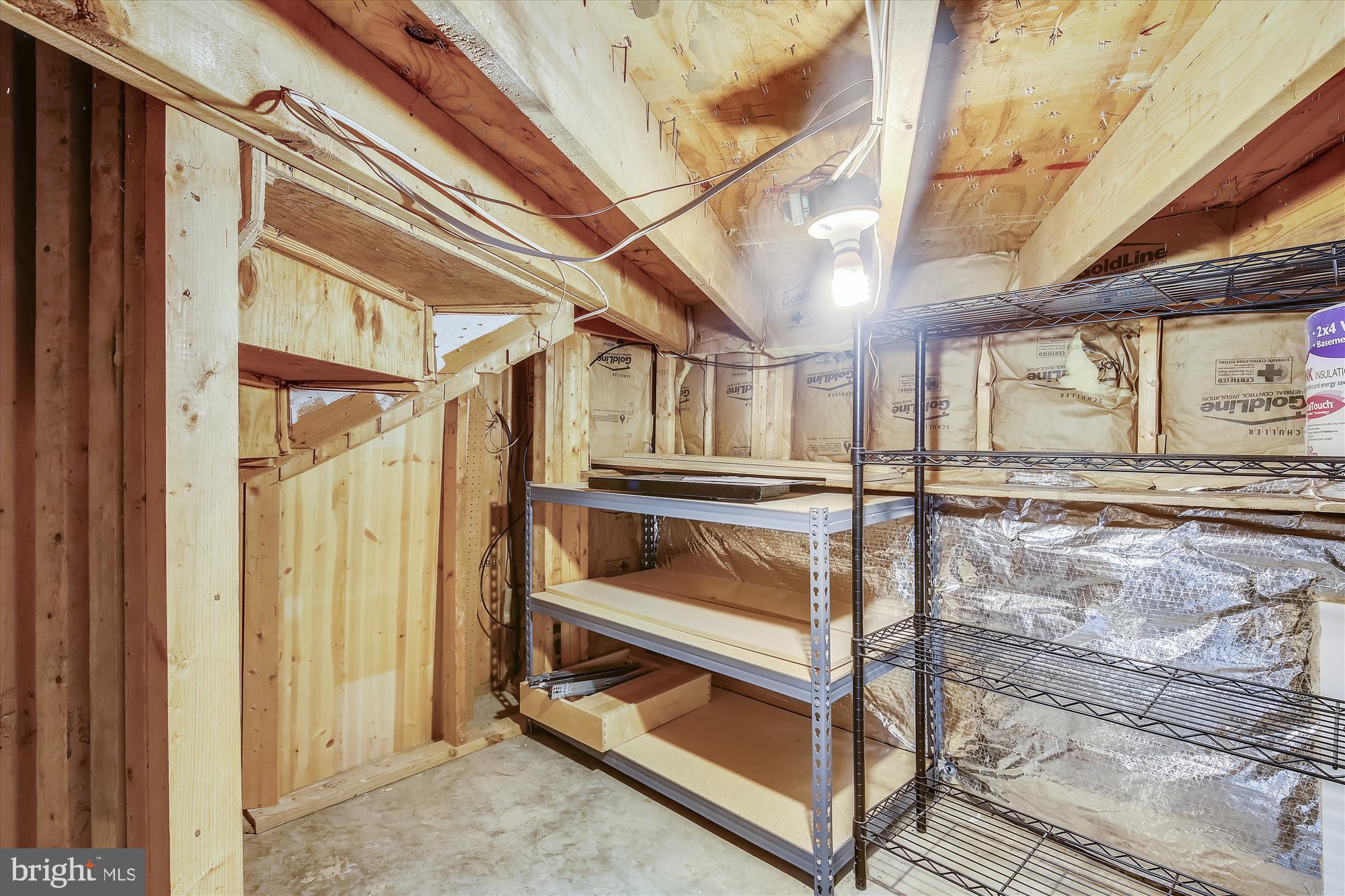 REES ESTATE - Residential Lease