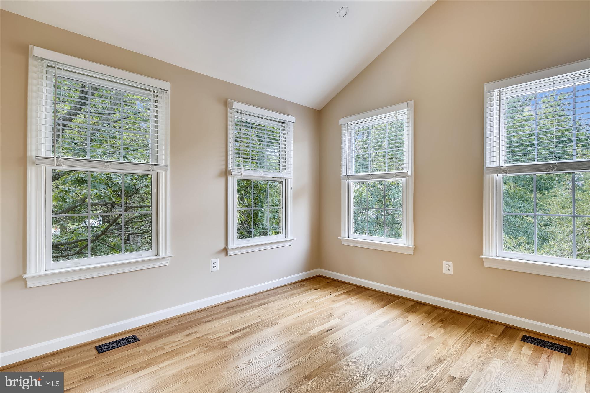 REES ESTATE - Residential Lease