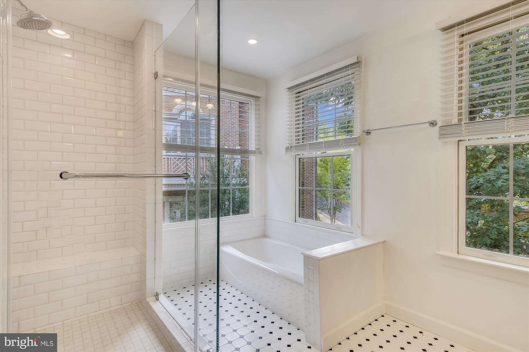 REES ESTATE - Residential Lease