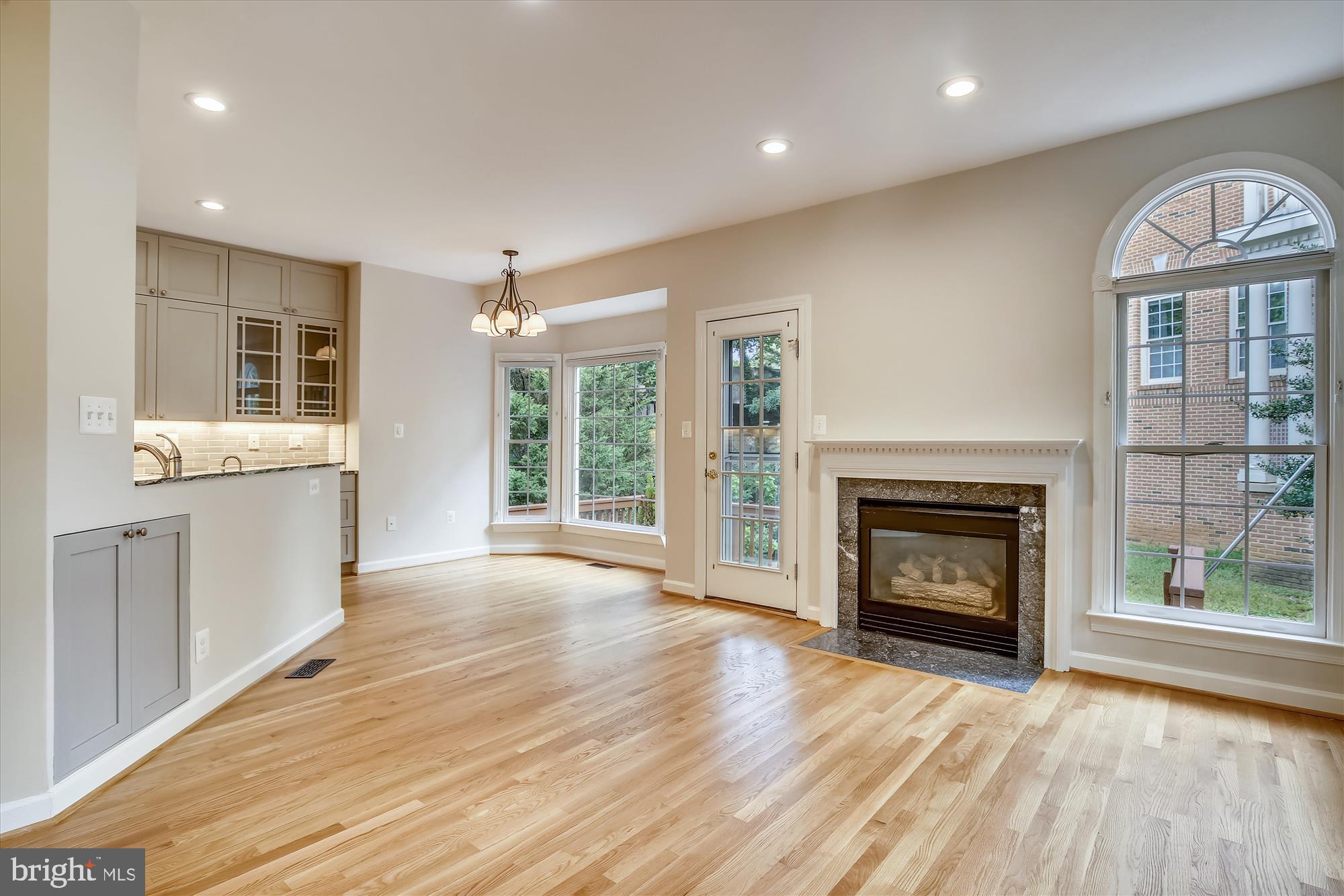 REES ESTATE - Residential Lease