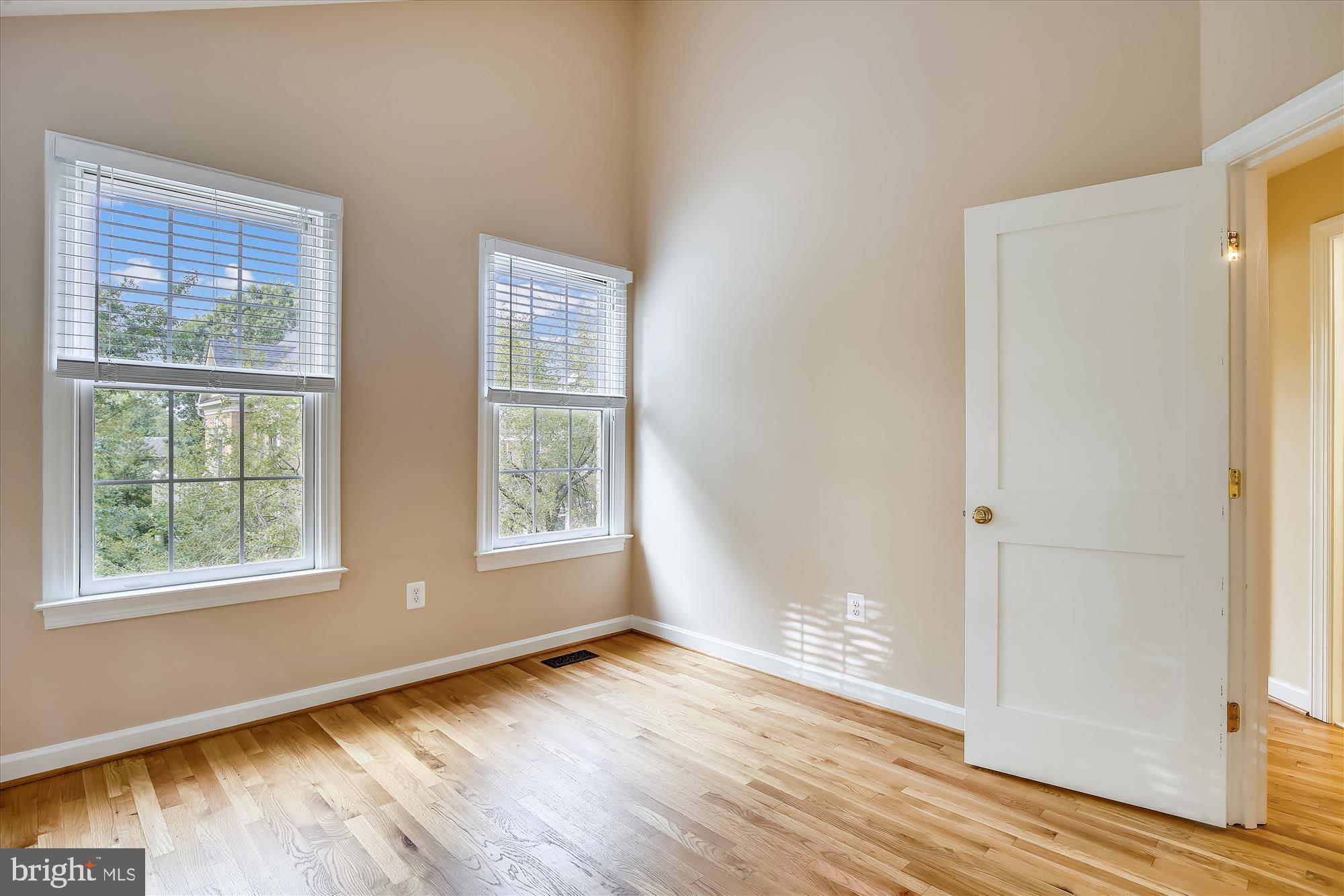 REES ESTATE - Residential Lease