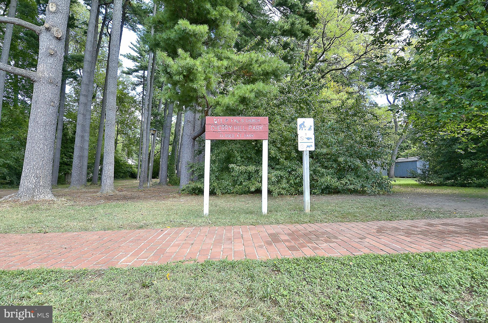 REES ESTATE - Residential Lease