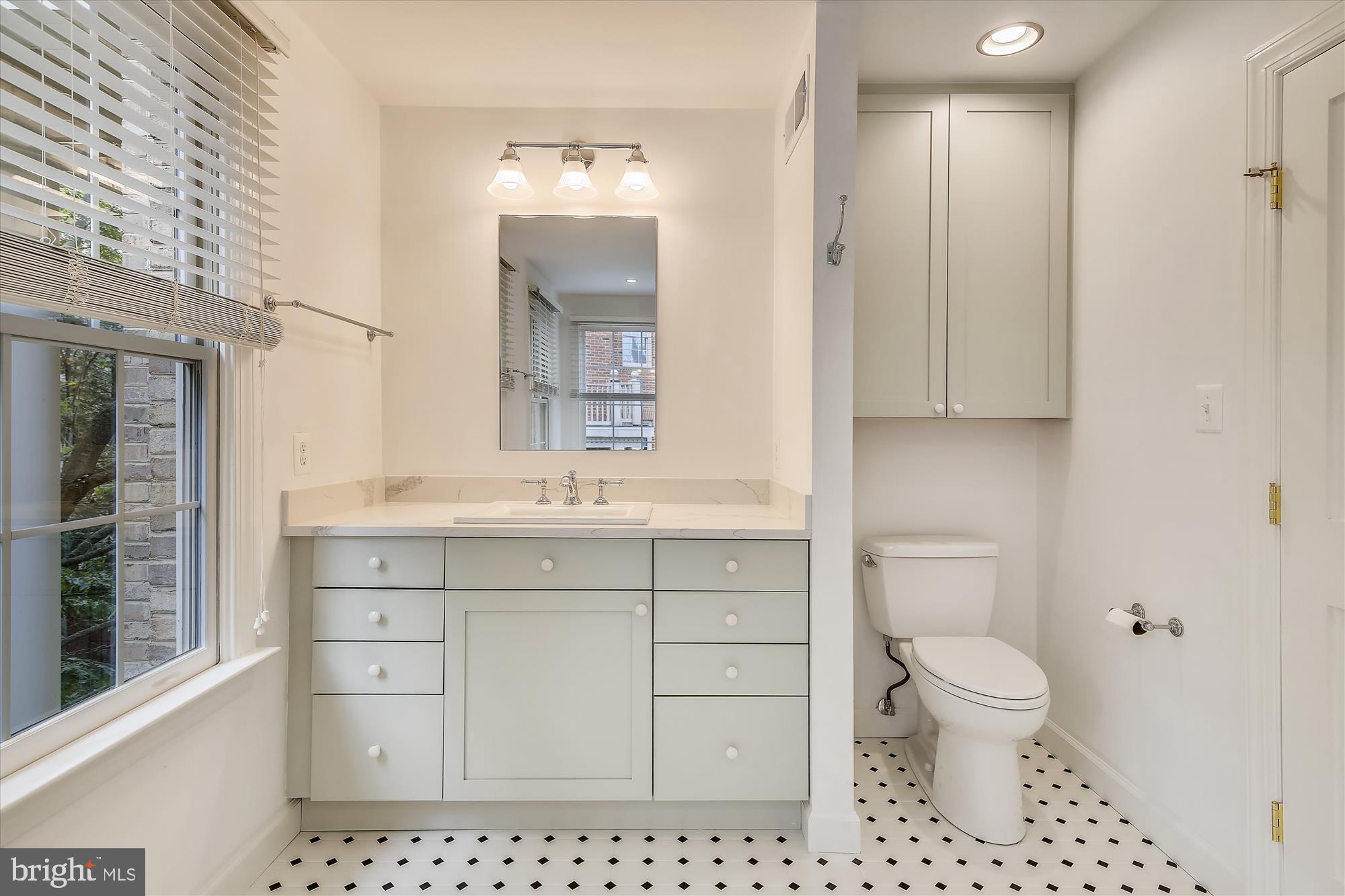 REES ESTATE - Residential Lease