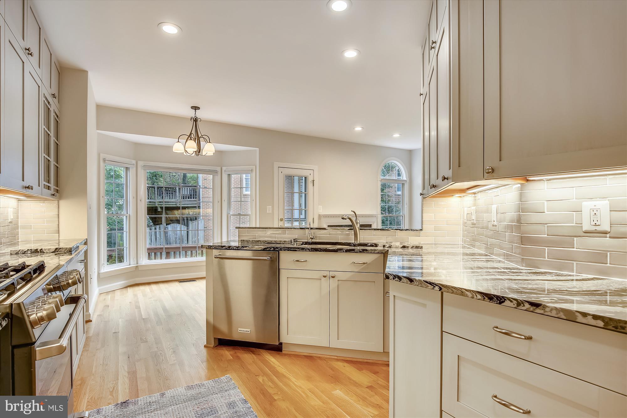 REES ESTATE - Residential Lease