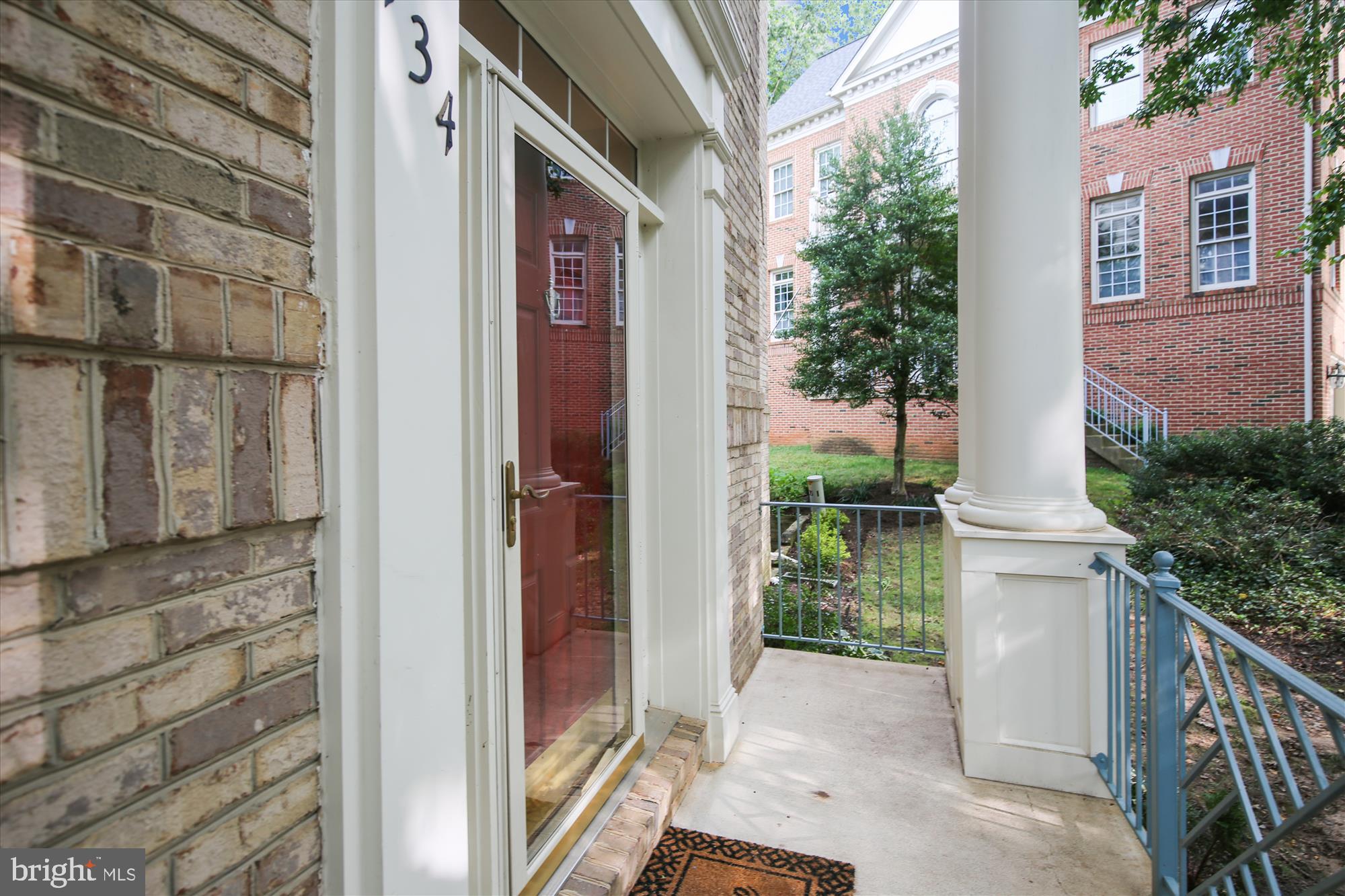 REES ESTATE - Residential Lease