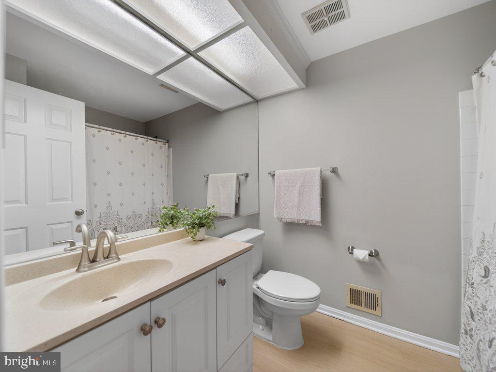 LONGMEAD - Residential