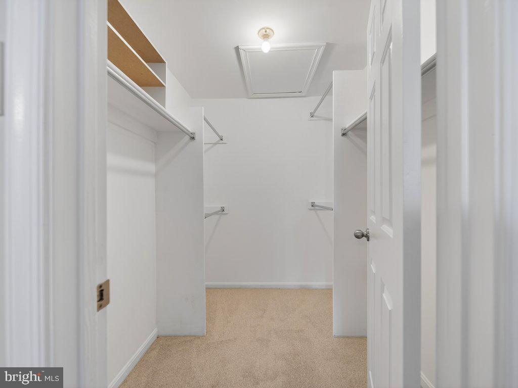 LONGMEAD - Residential