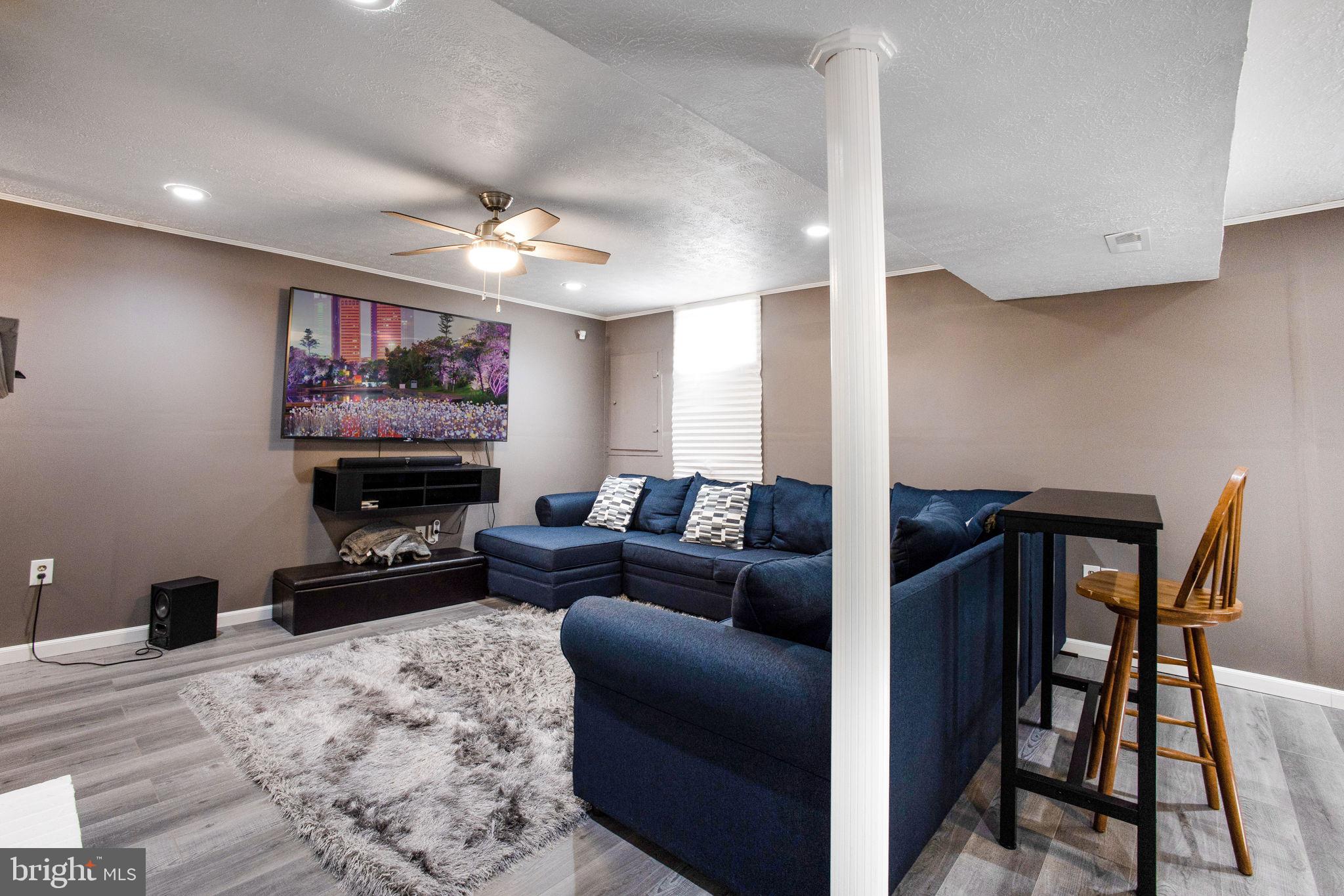 GLENN DALE ESTATES - Residential