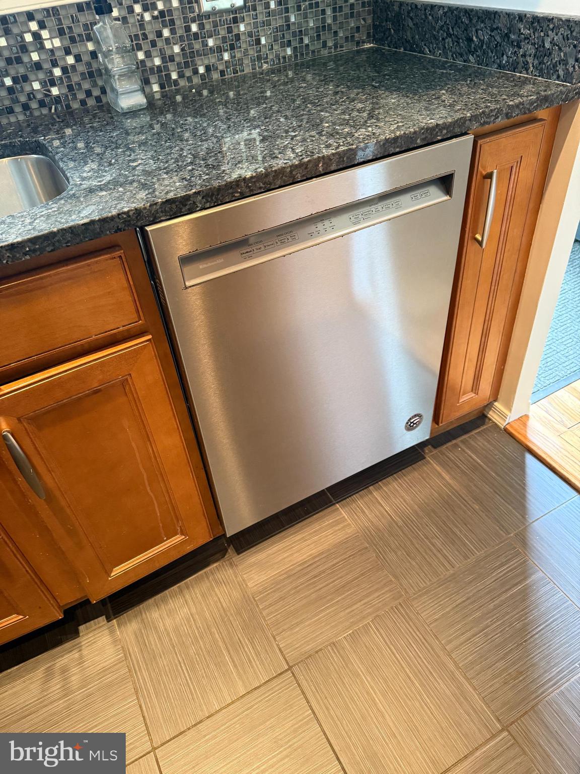 PARKFAIRFAX - Residential Lease