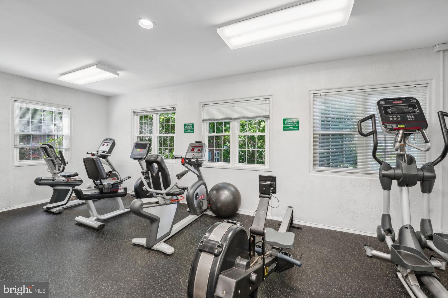 PARKFAIRFAX - Residential Lease