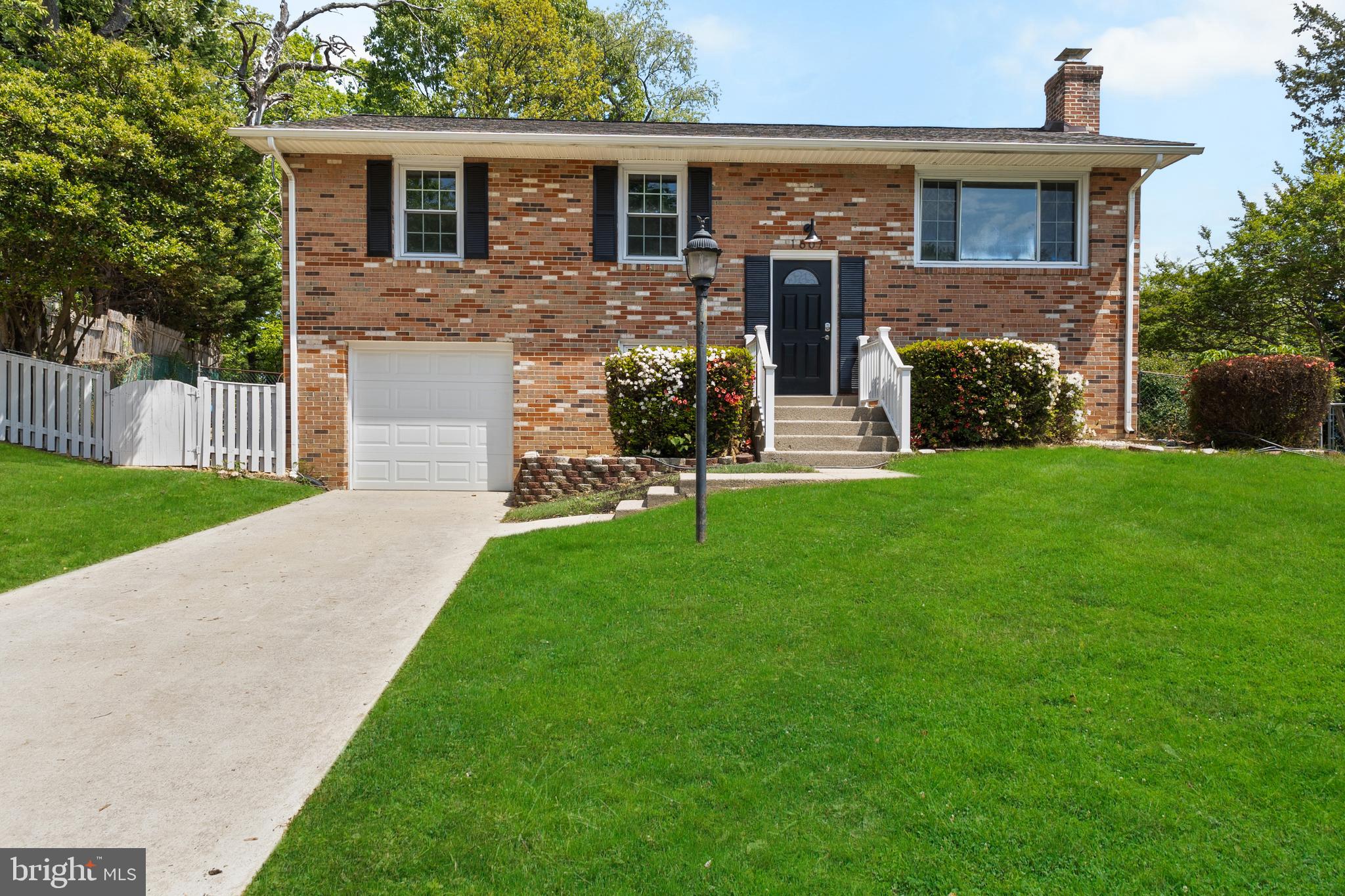 1607 ASHFORD PLACE