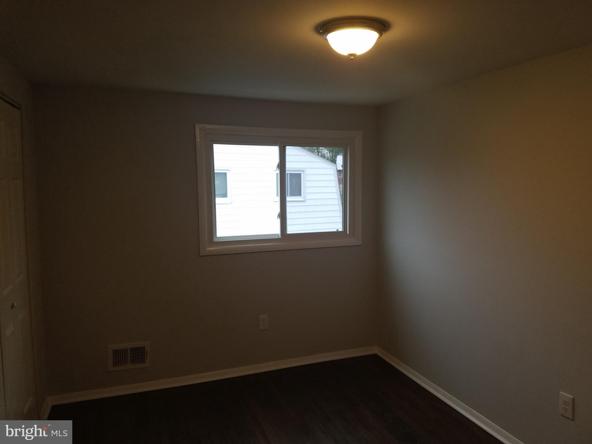 HOLLAND HILL - Residential