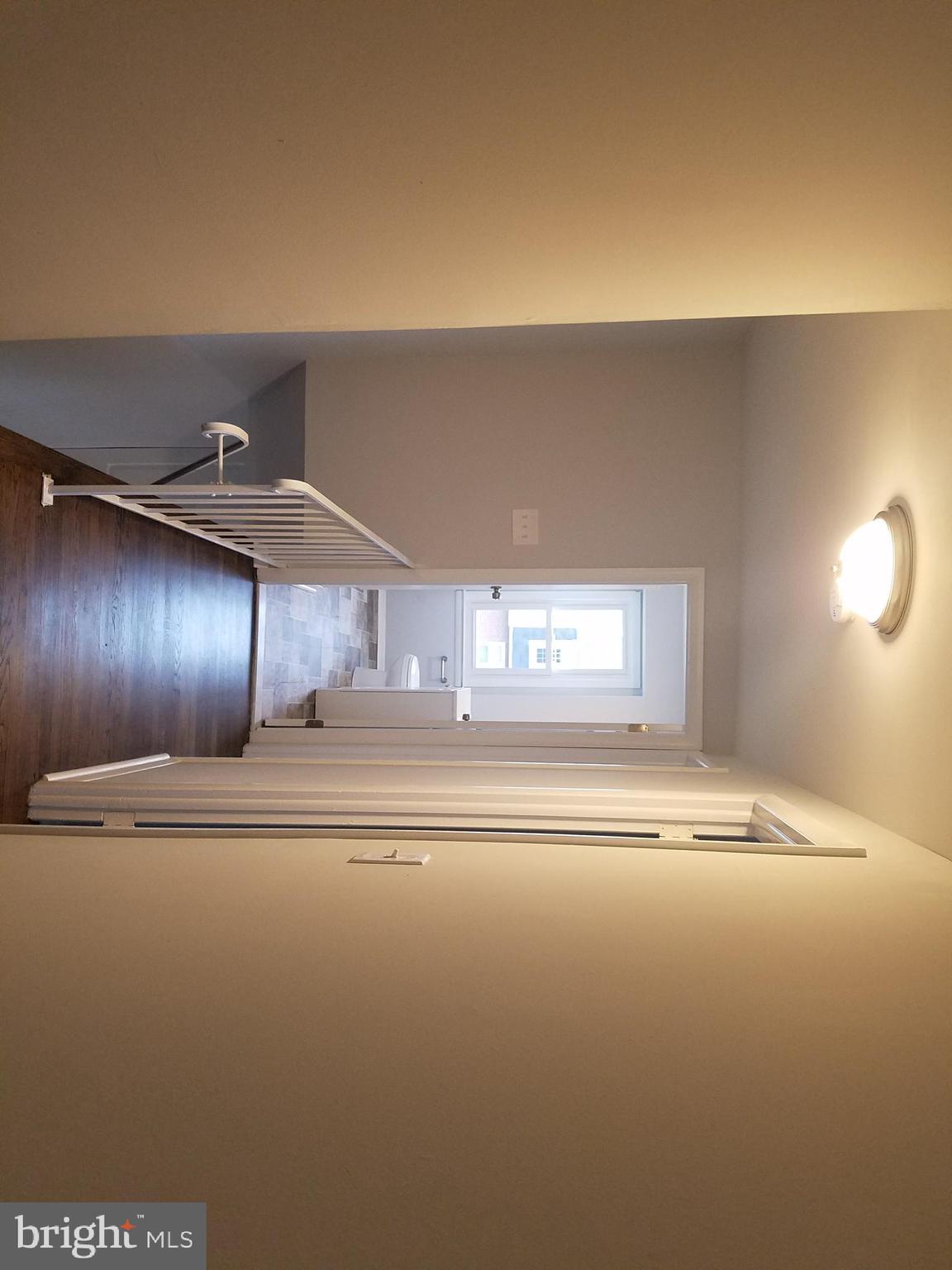 HOLLAND HILL - Residential