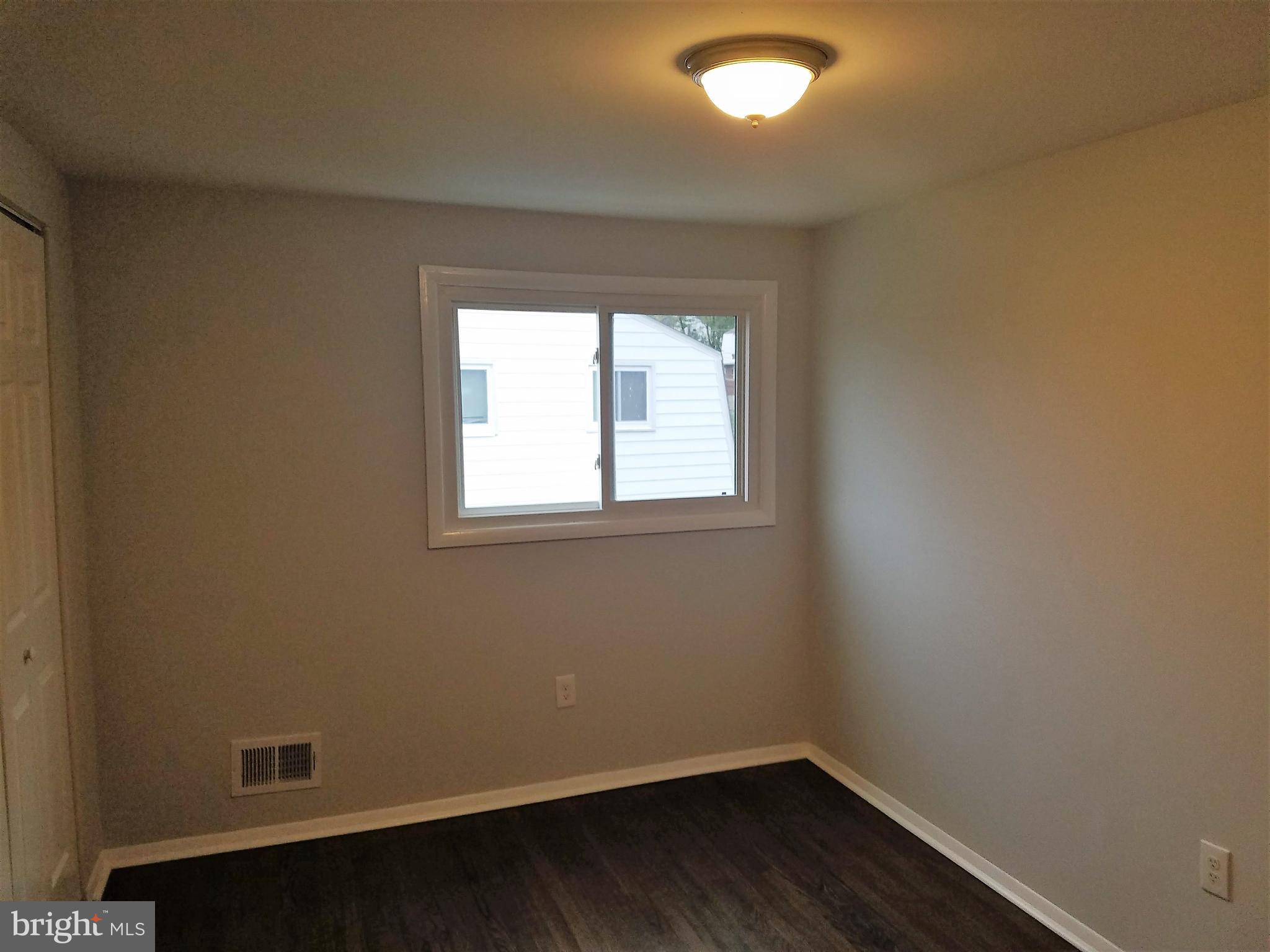 HOLLAND HILL - Residential