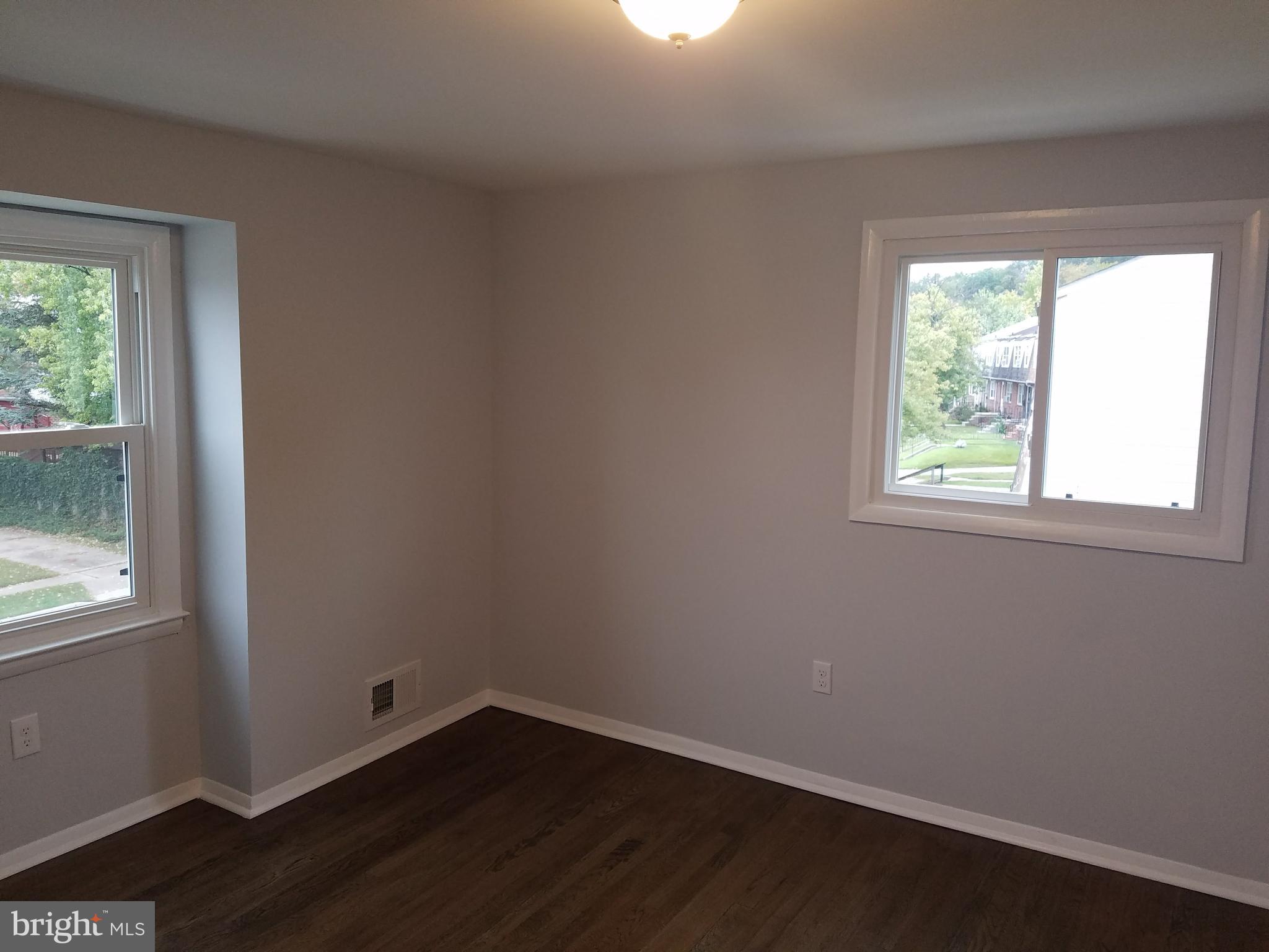 HOLLAND HILL - Residential