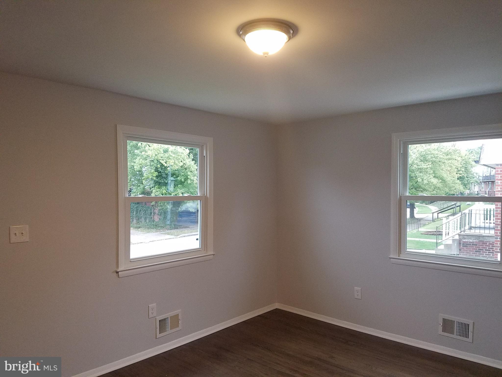 HOLLAND HILL - Residential