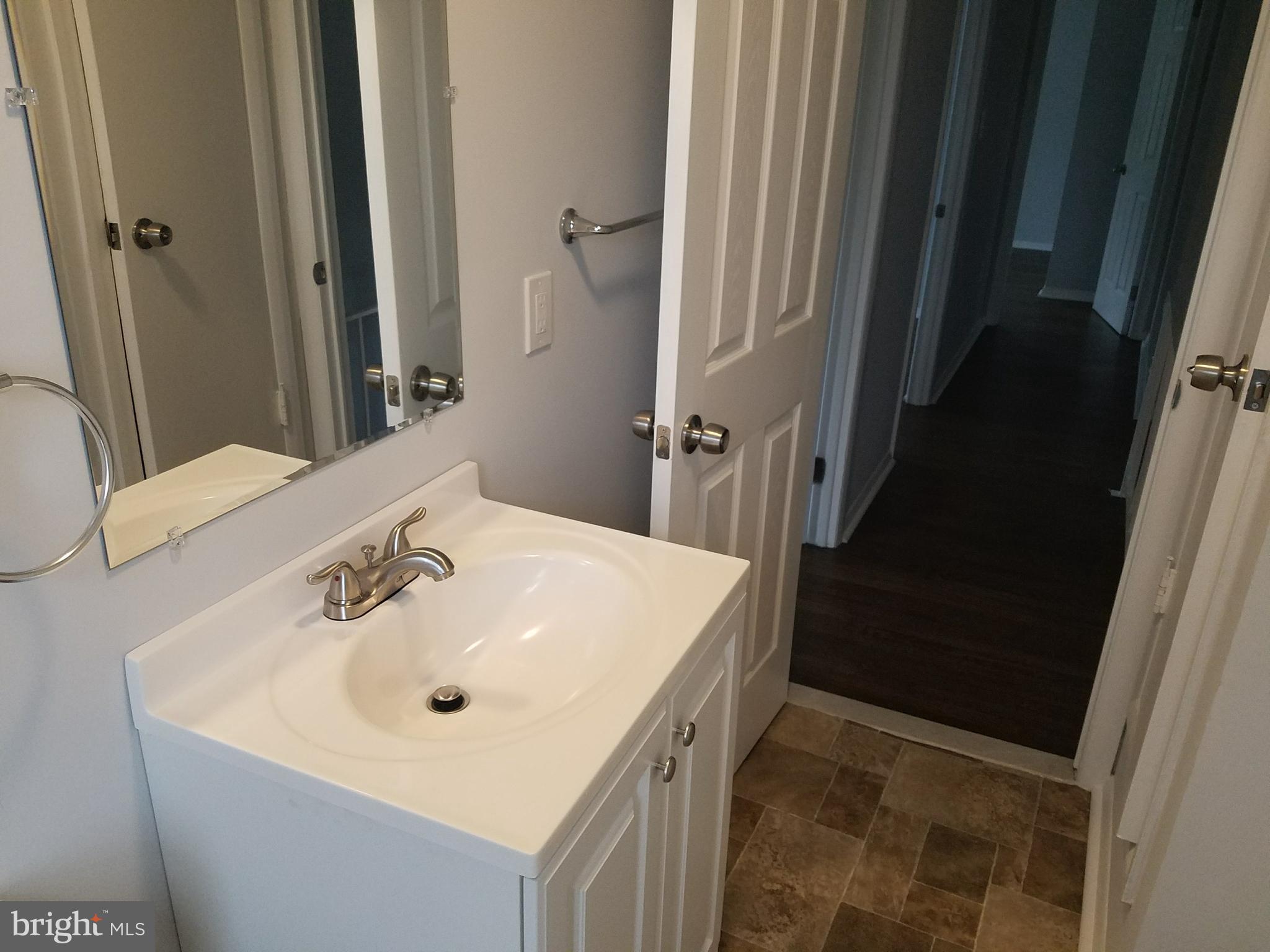 HOLLAND HILL - Residential