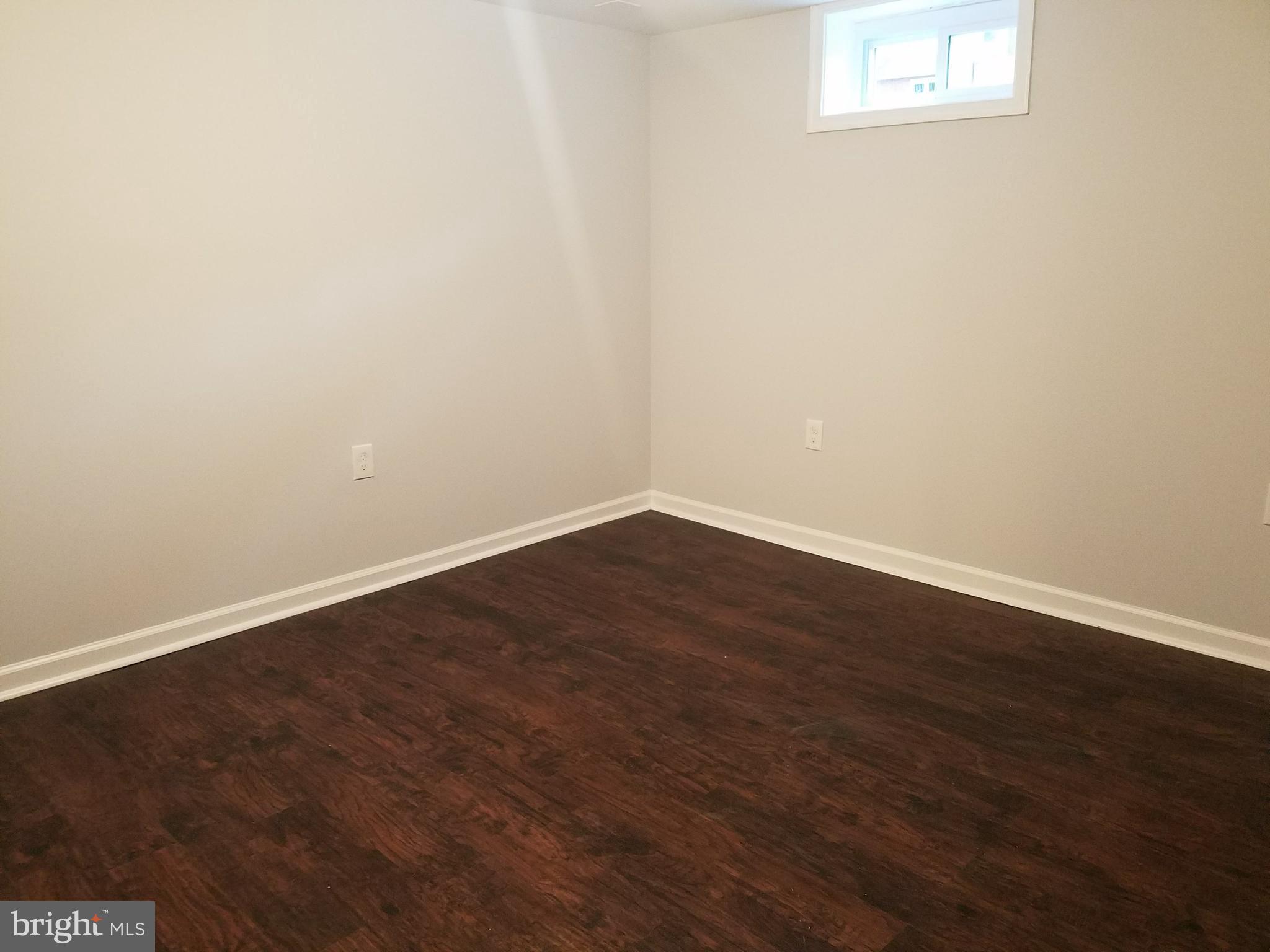 HOLLAND HILL - Residential