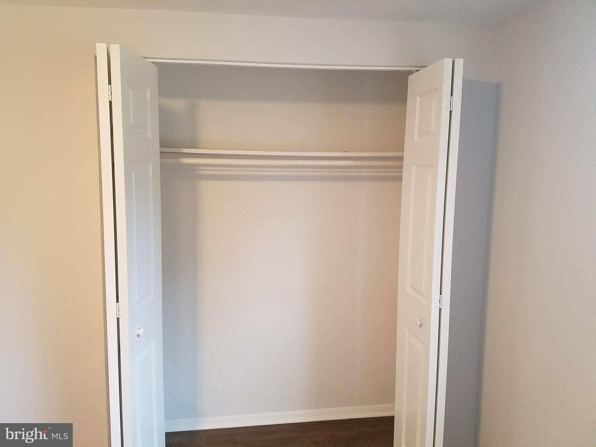 HOLLAND HILL - Residential