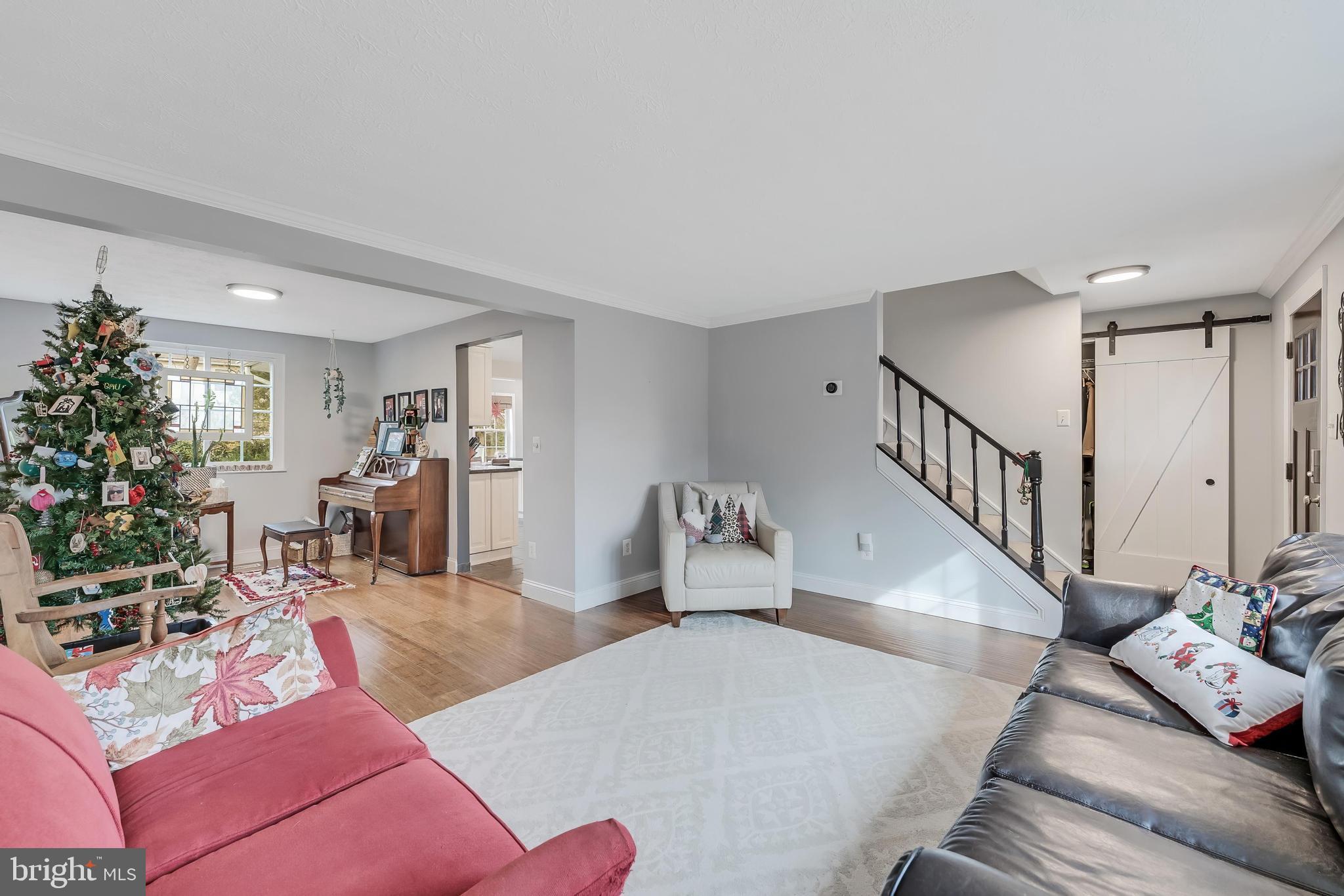 FOX MILL ESTATES - Residential Lease