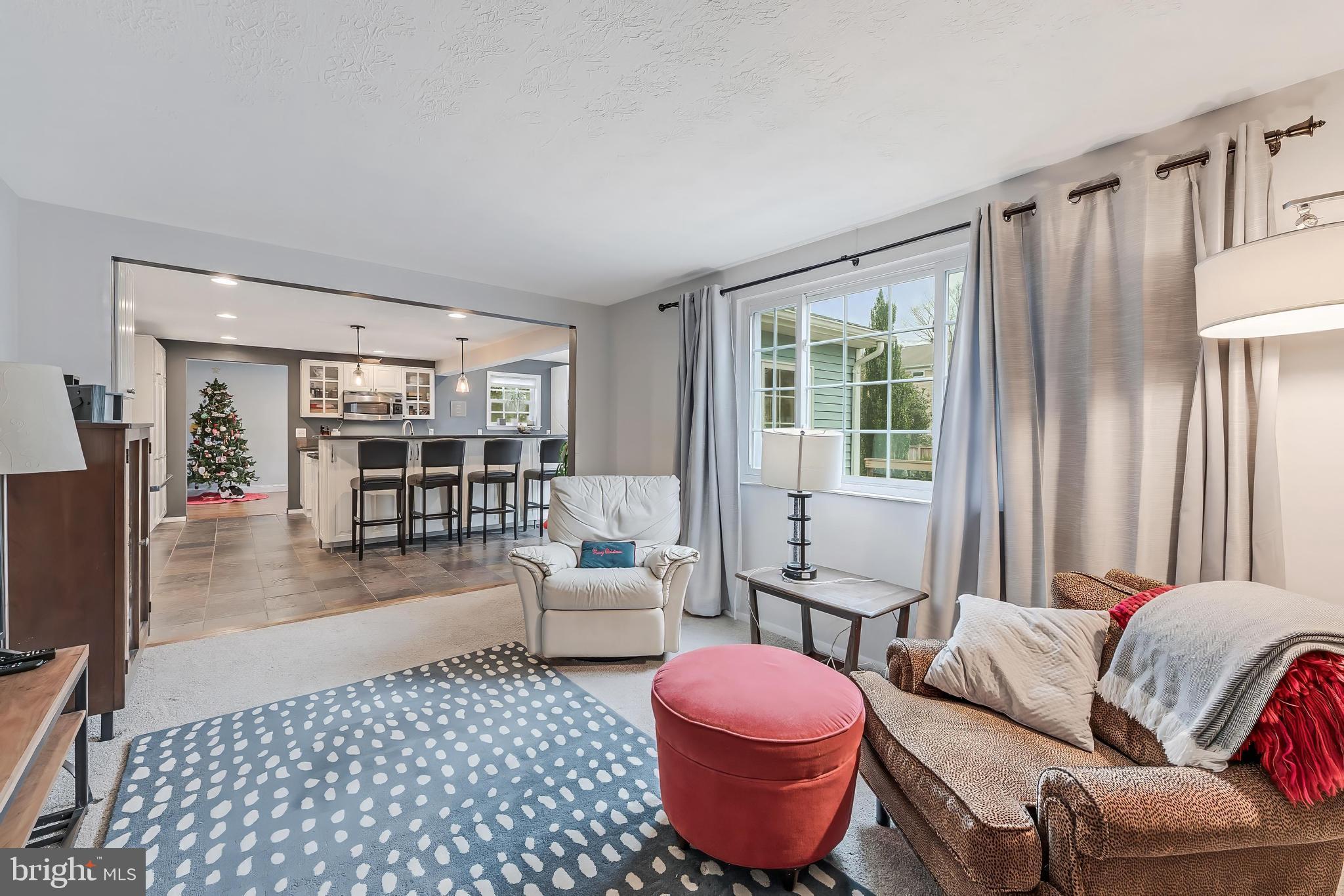 FOX MILL ESTATES - Residential Lease