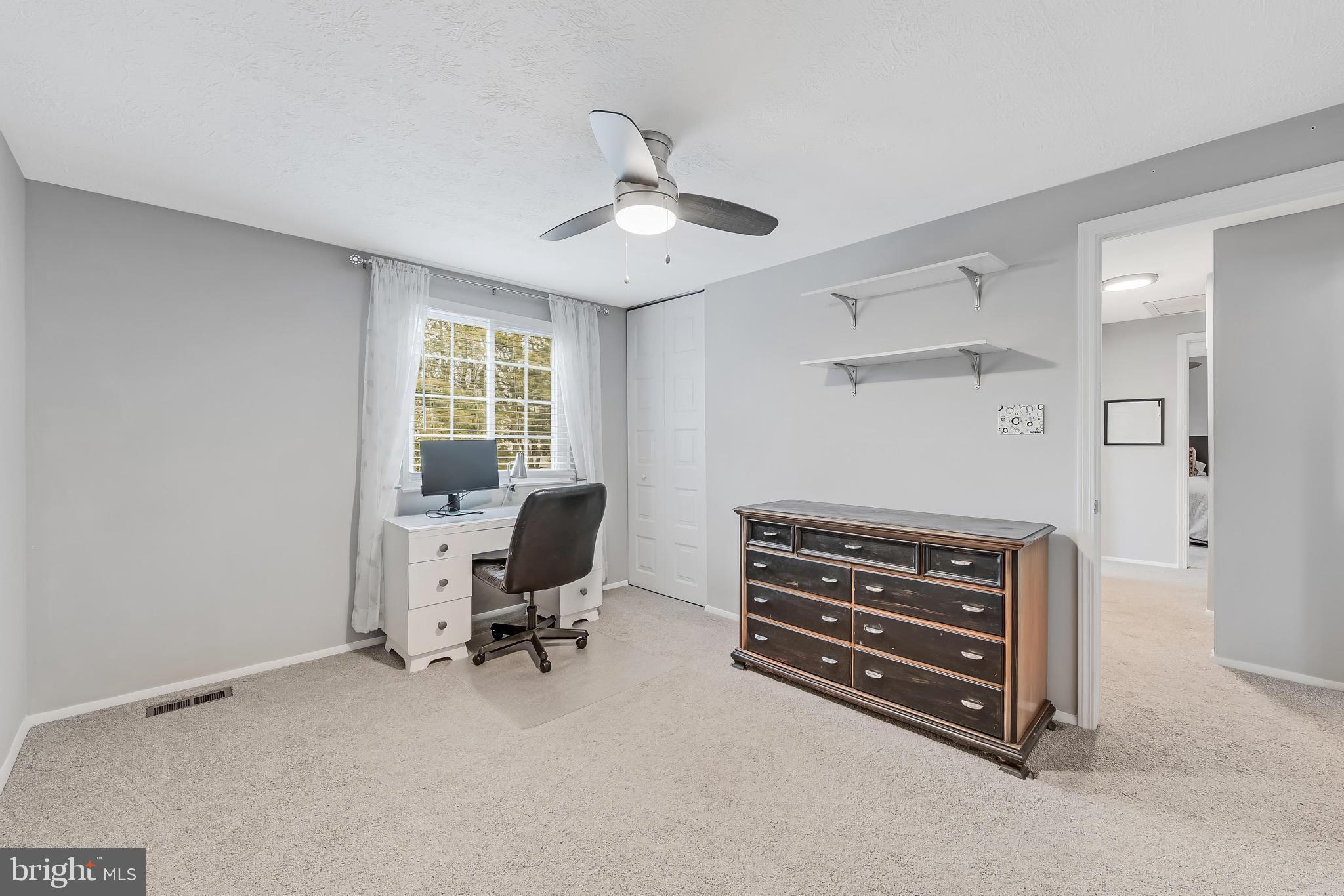 FOX MILL ESTATES - Residential Lease