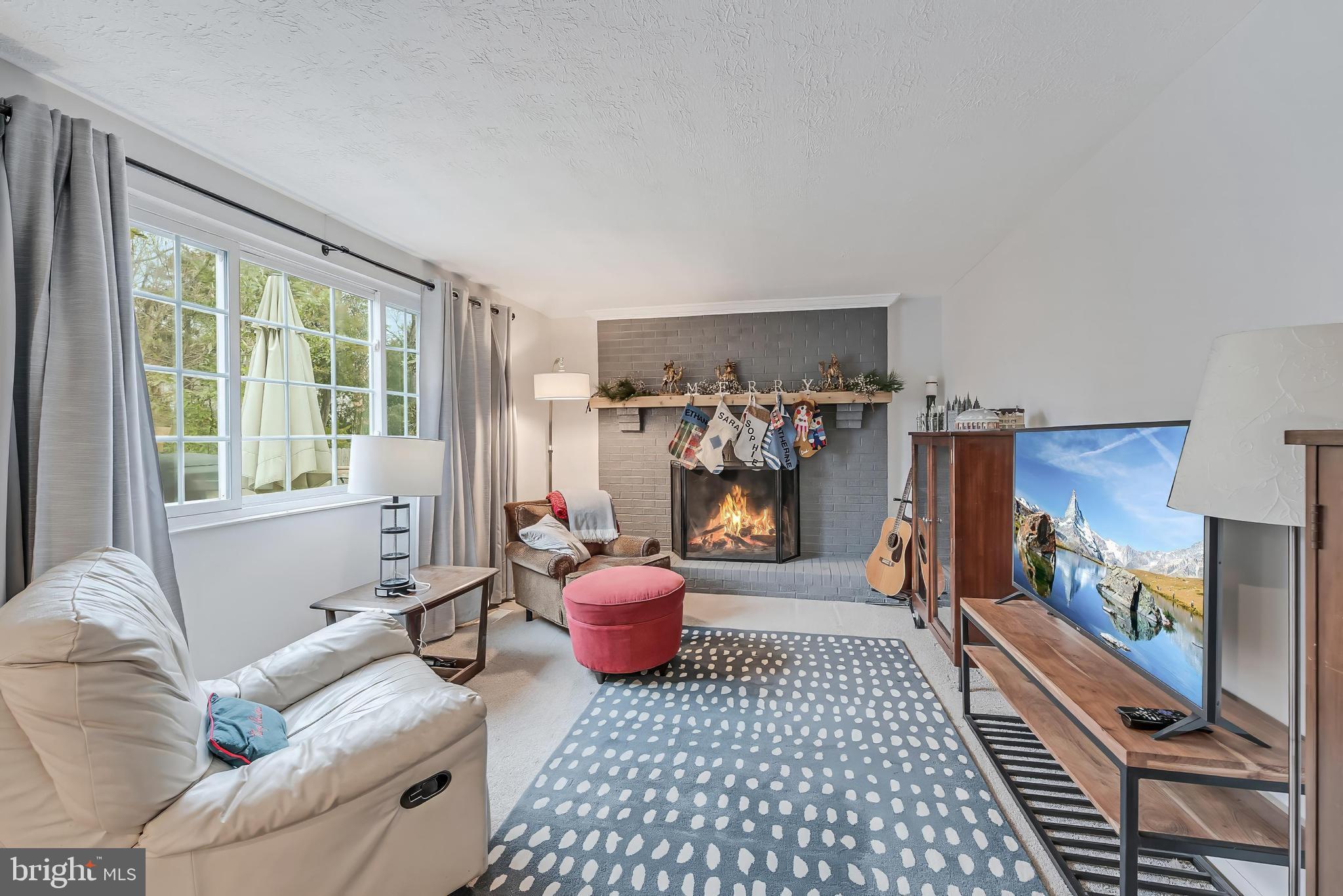 FOX MILL ESTATES - Residential Lease