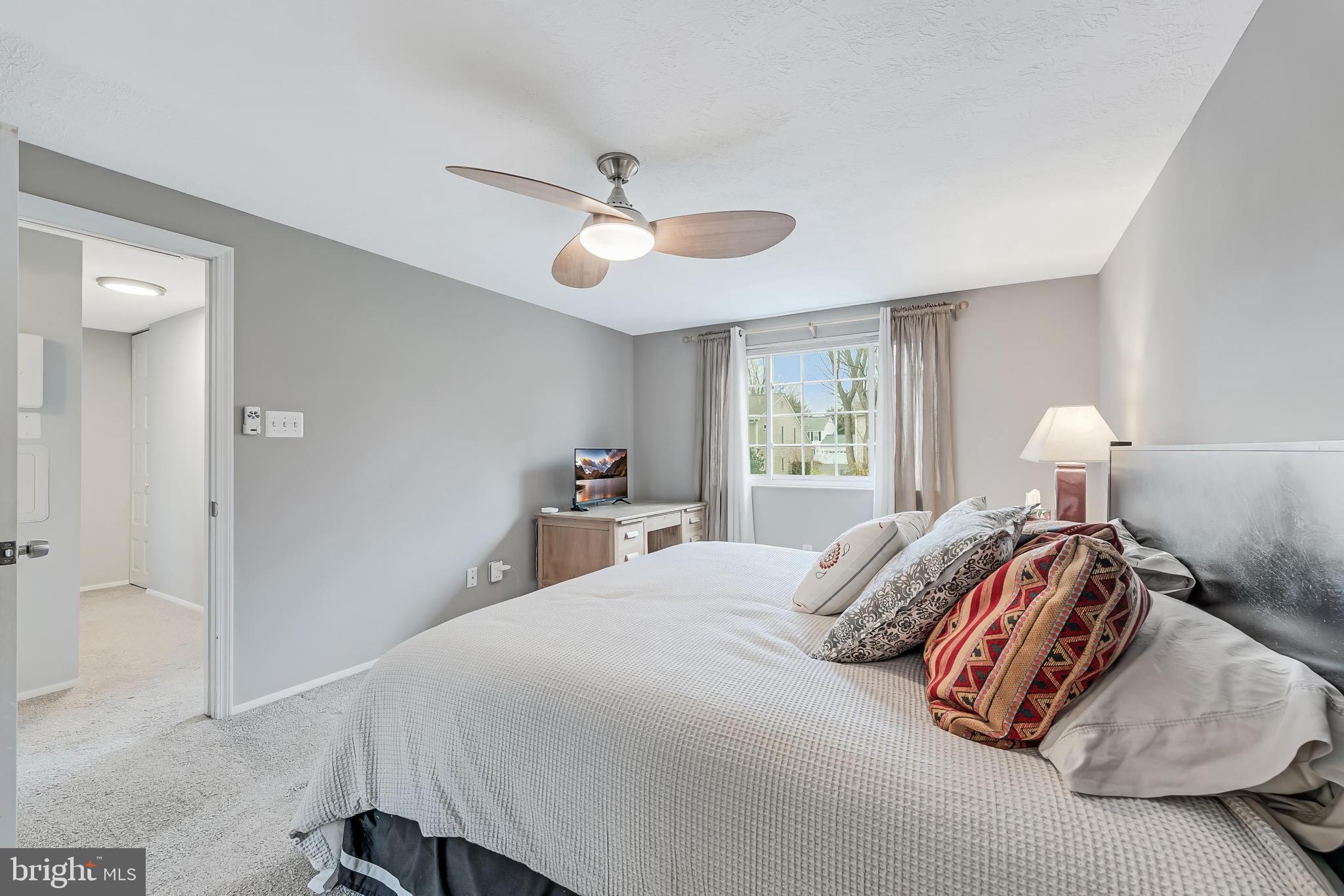 FOX MILL ESTATES - Residential Lease