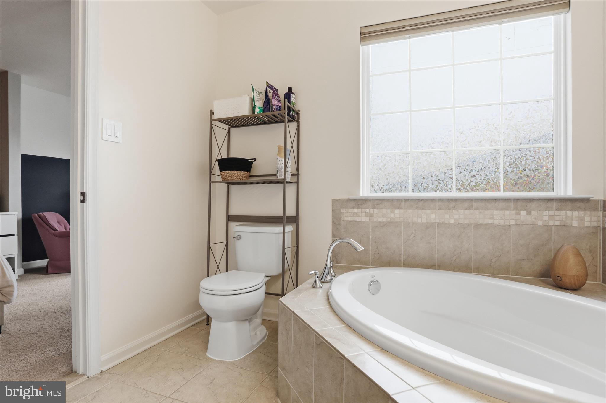COLLEGIATE ACRES - Residential