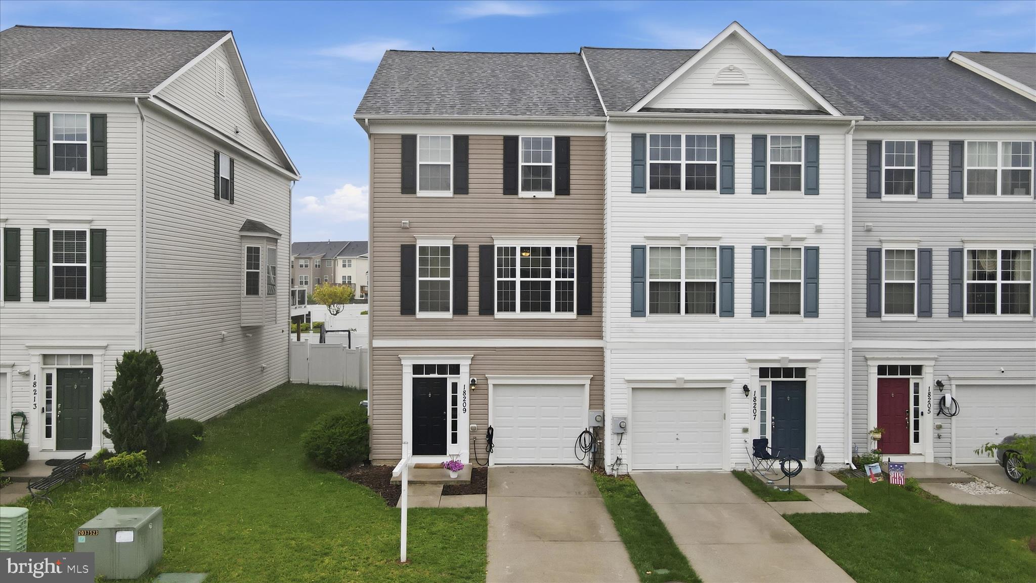 COLLEGIATE ACRES - Residential