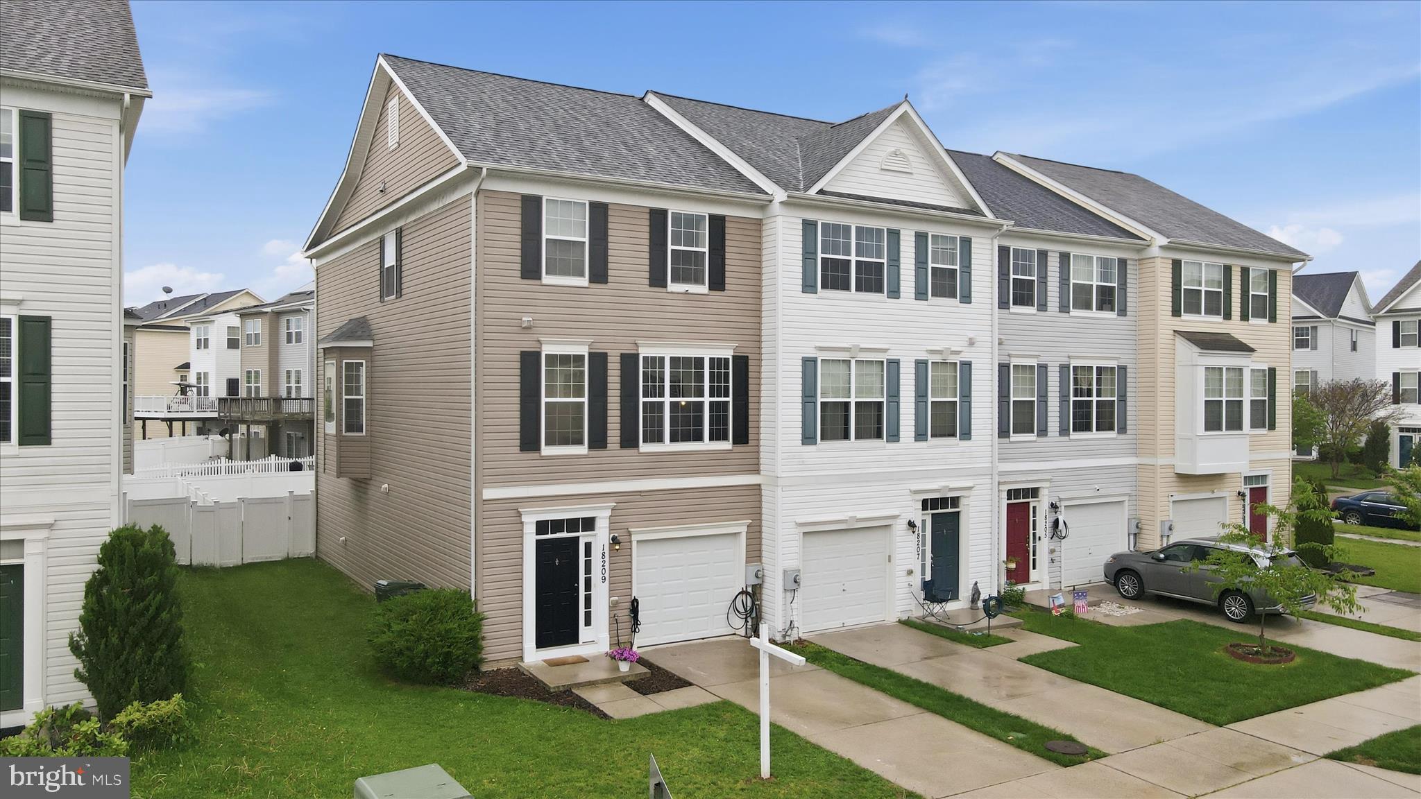 18209 HURRICANE COURT