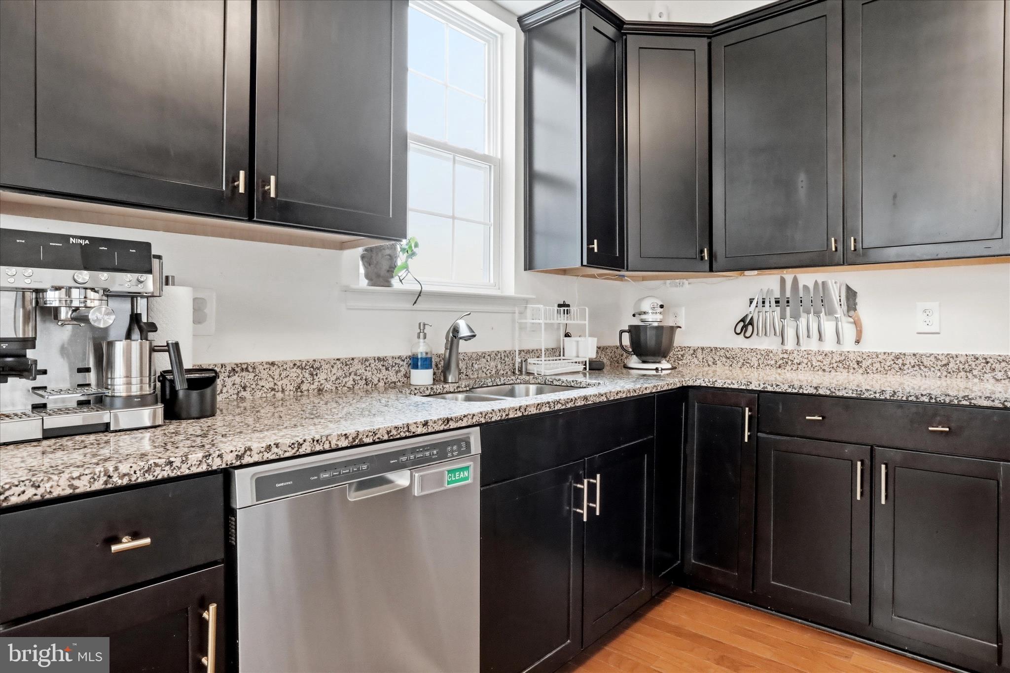 COLLEGIATE ACRES - Residential